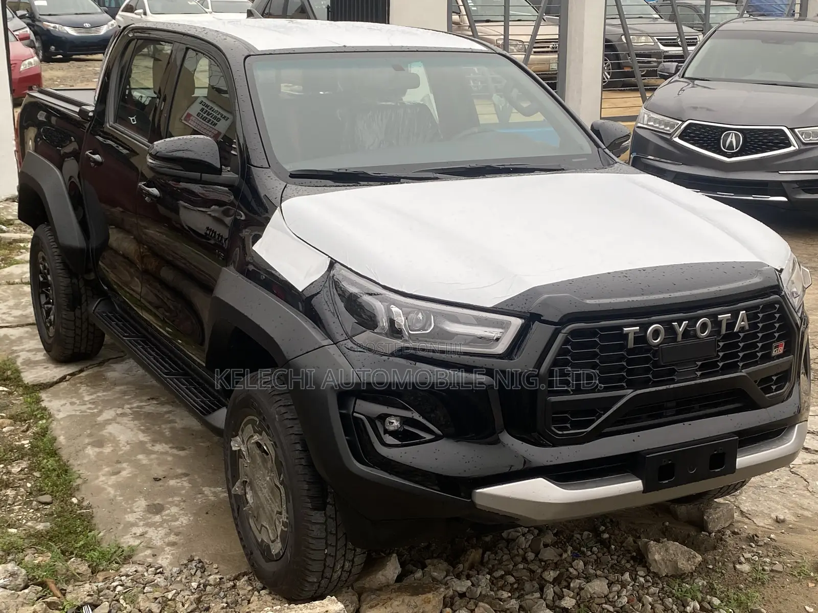 New Toyota Hilux 2024 Black