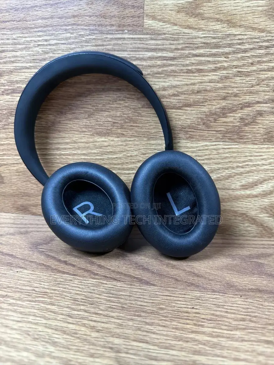 Bose 700 Noise Cancelling Headphones