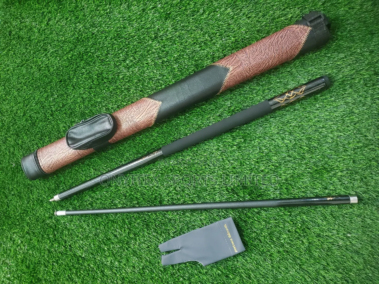 Original Fiber Snooker Cue Sticks With Bags