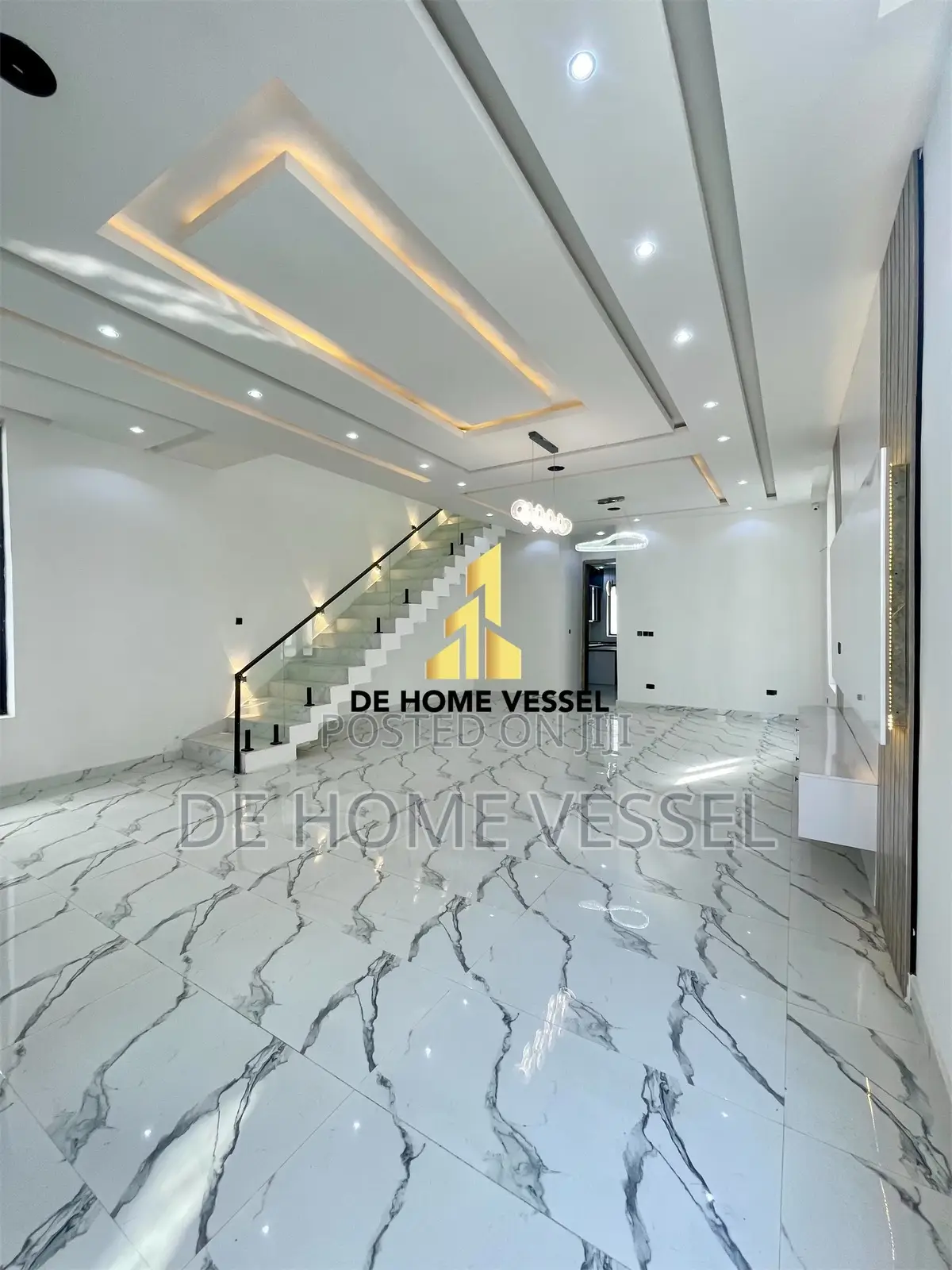 5bdrm Duplex in Ikota for sale