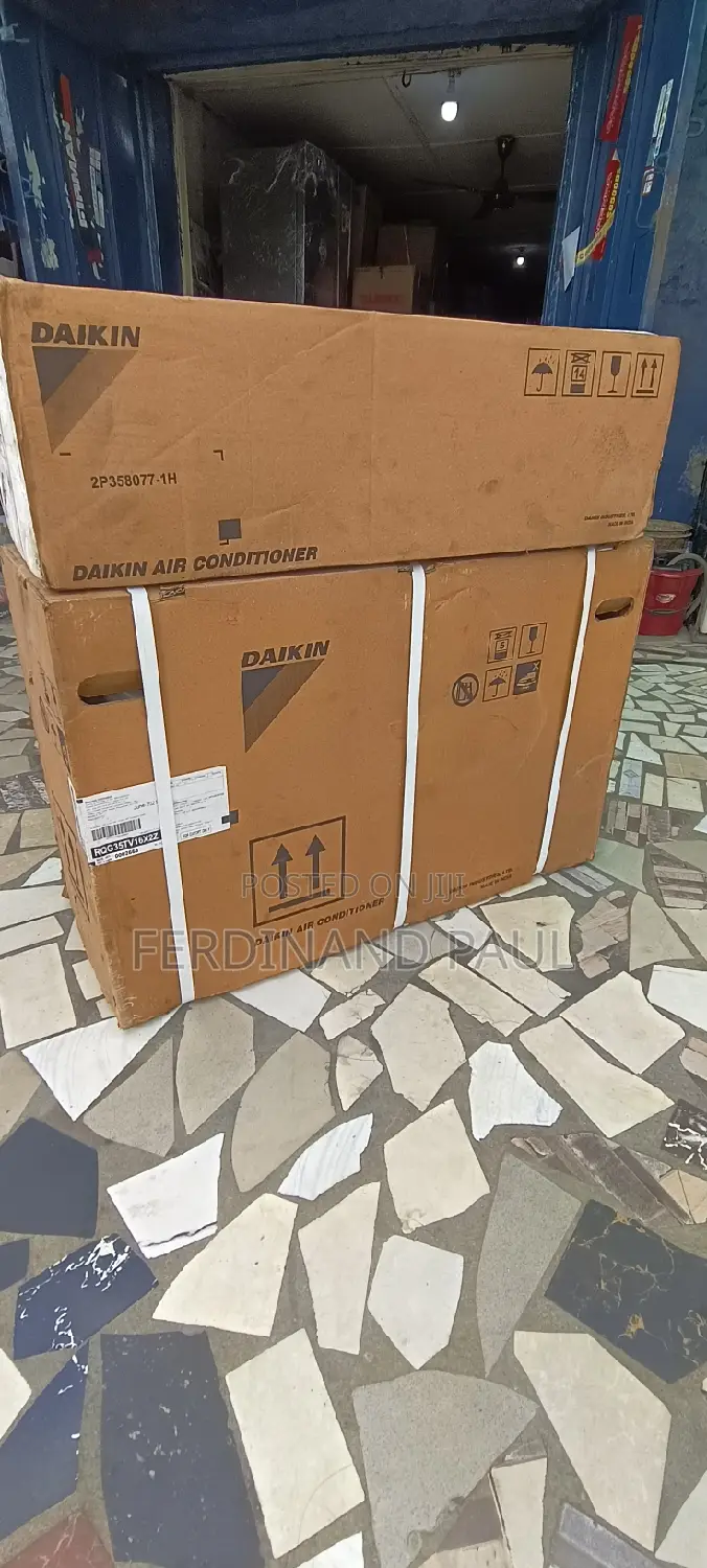 DAIKIN Split Unit Air Conditioner 1.5HP
