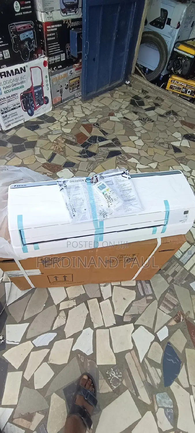 DAIKIN Split Unit Air Conditioner 1.5HP