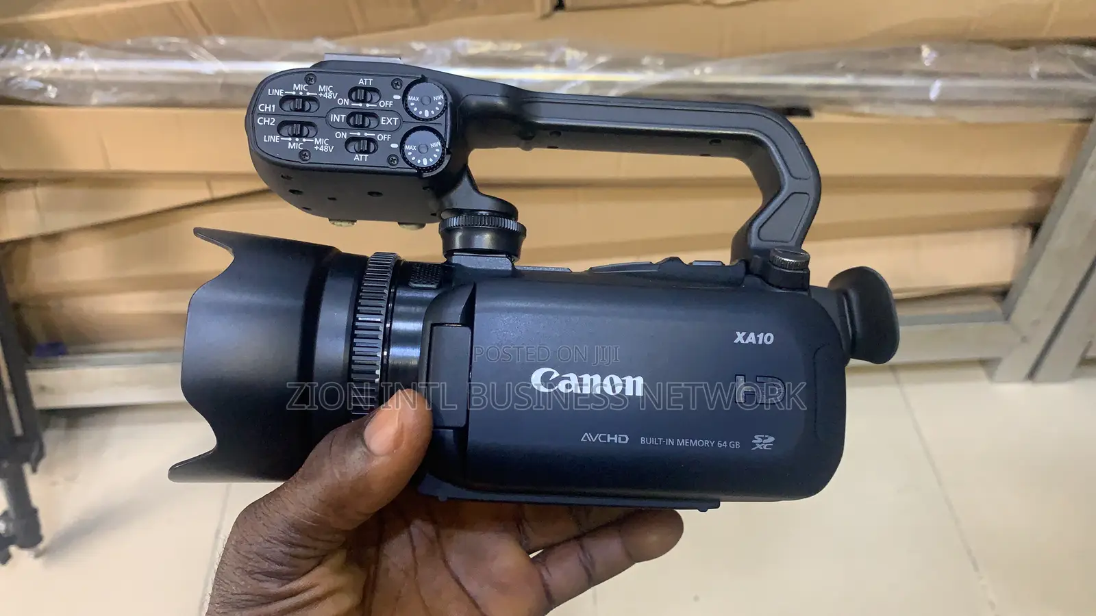 Canon XA10