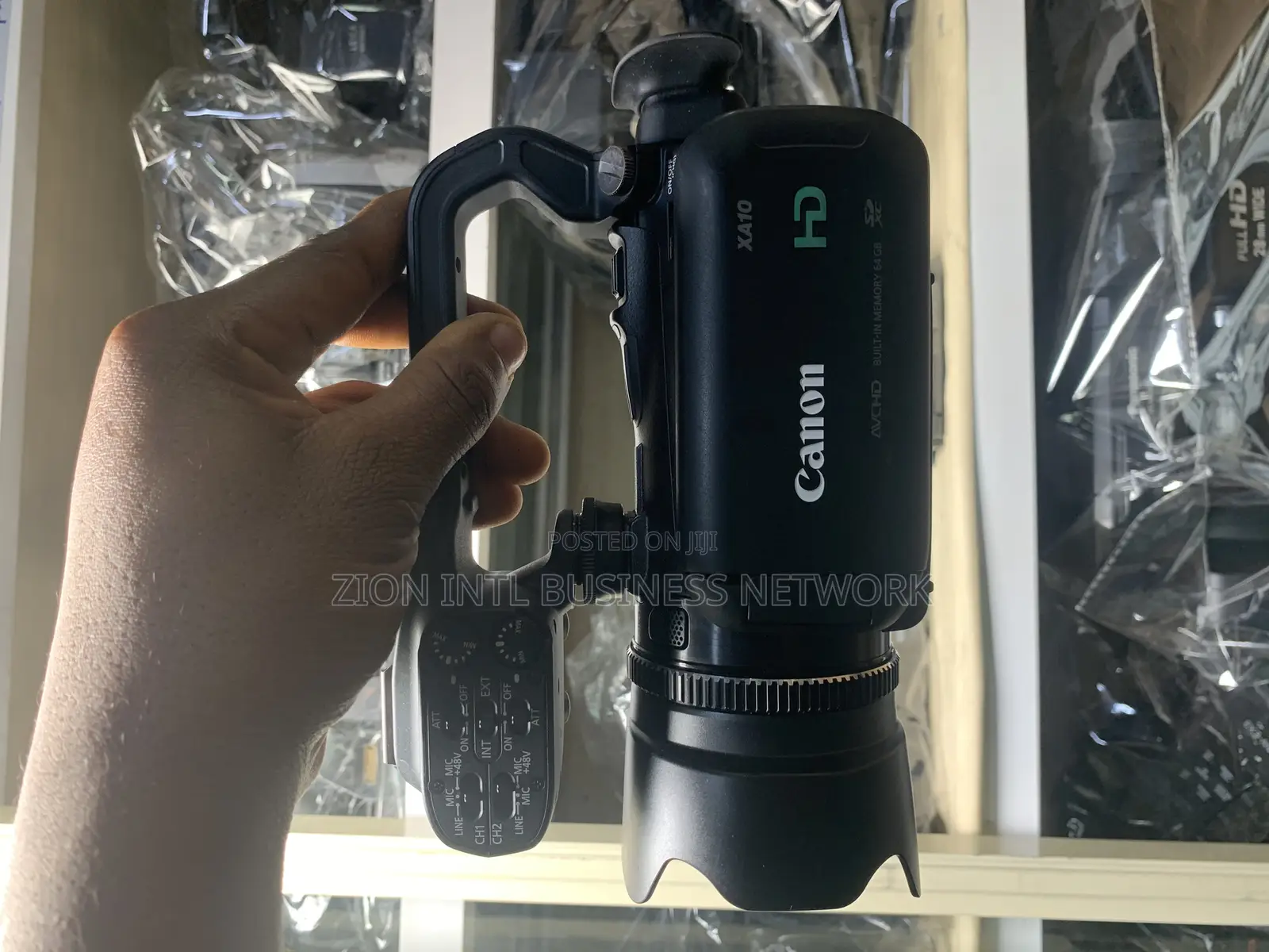 Canon XA10