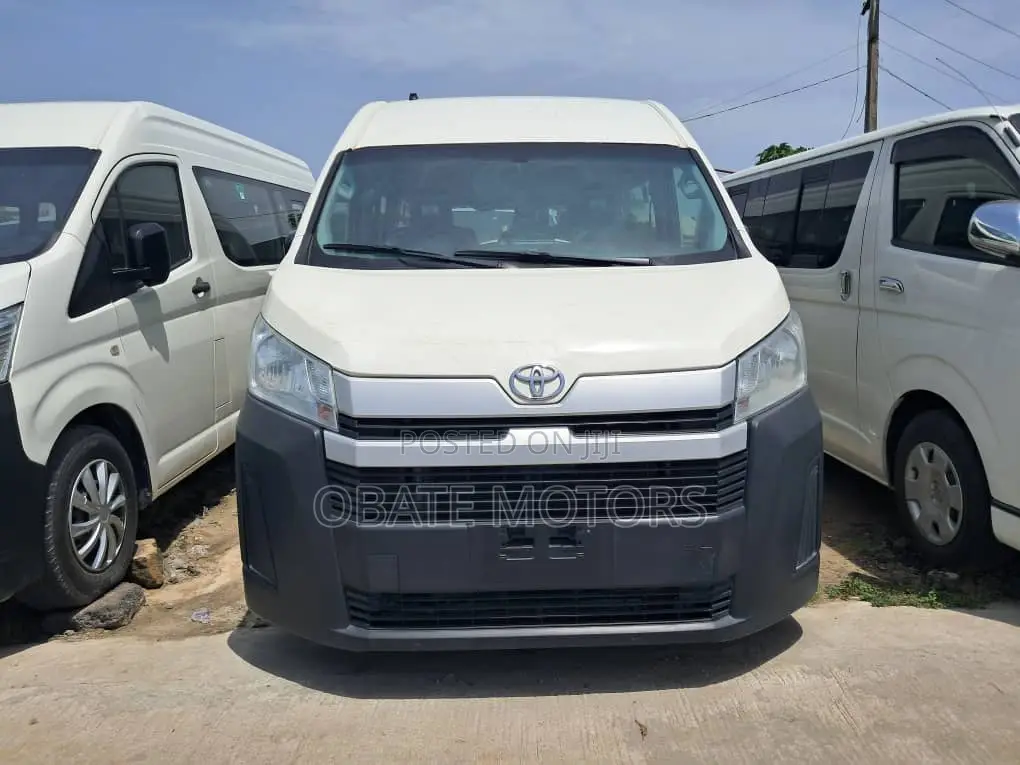 Toyota HiAce 2019 White