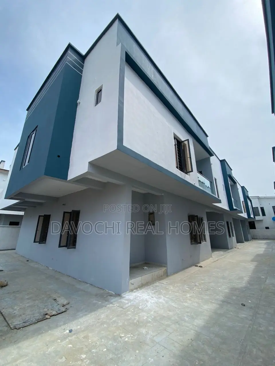 3bdrm Duplex in By Chevron Second, Lekki for sale