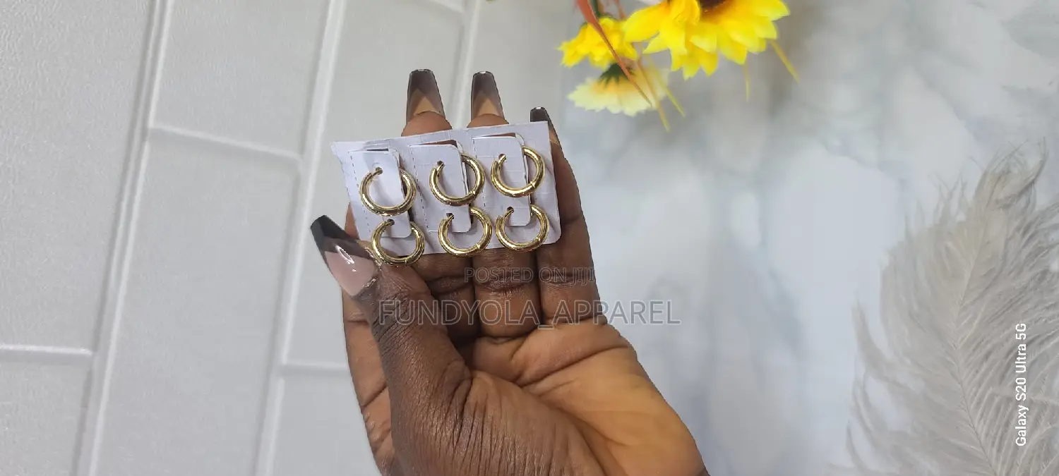Mini Gold Loop Earring