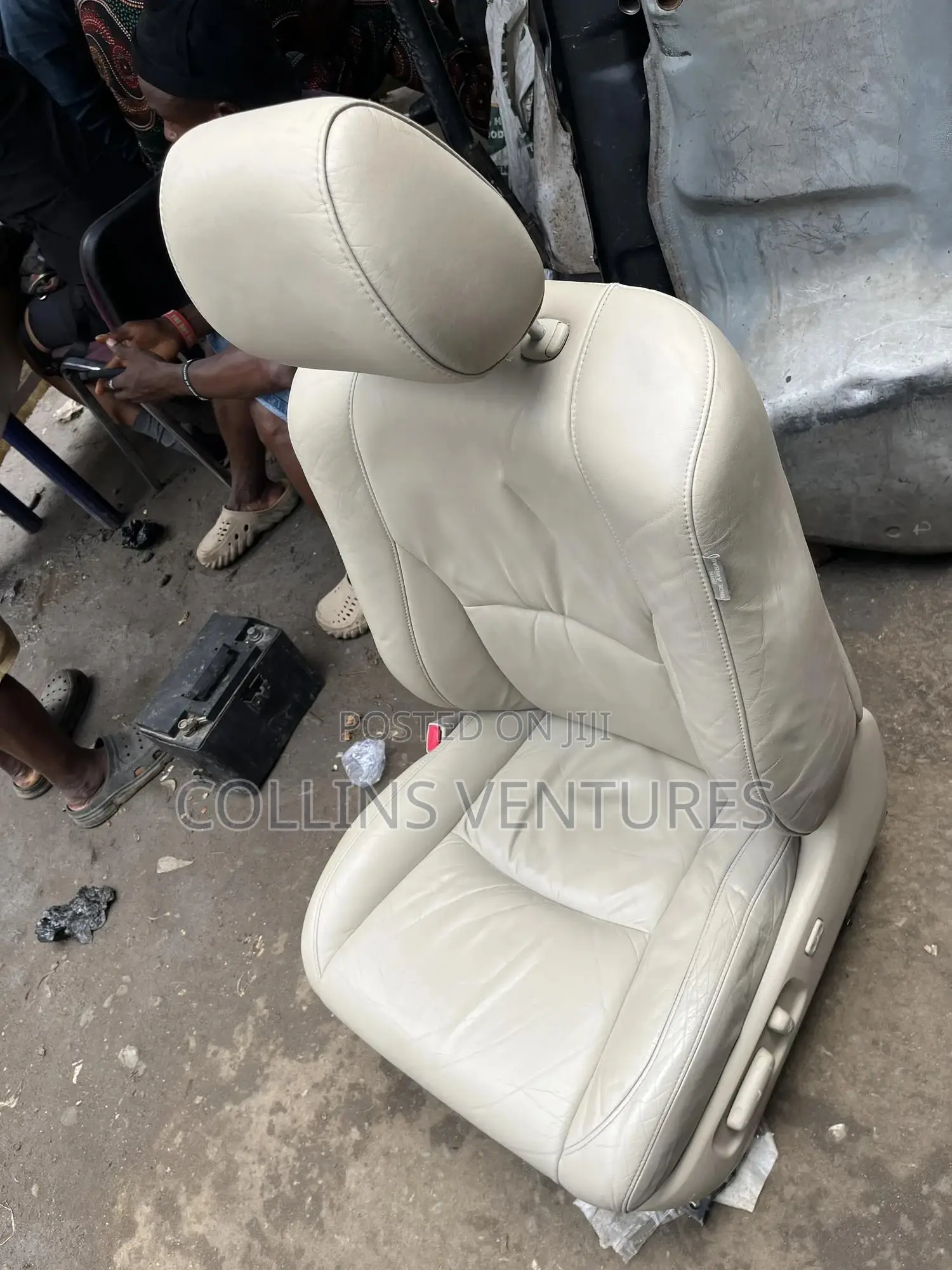 Complete Seat Lexus Rx330 Available