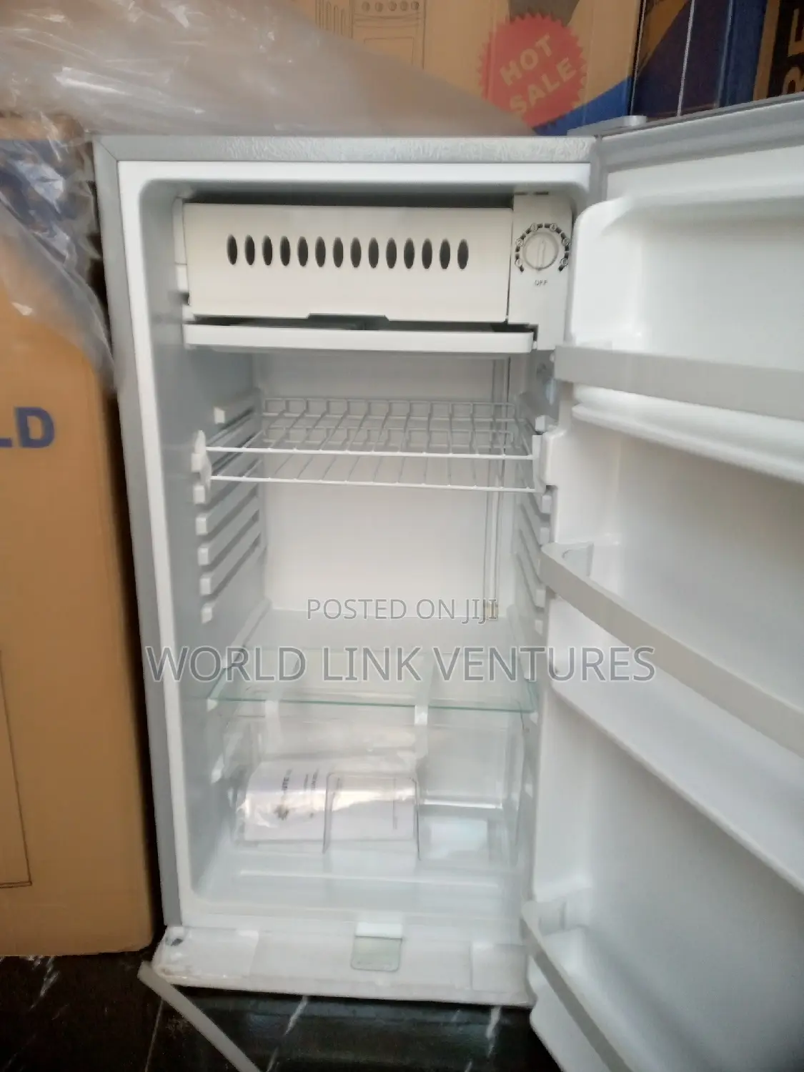 White Gold Refrigerator Table Top Single Door.