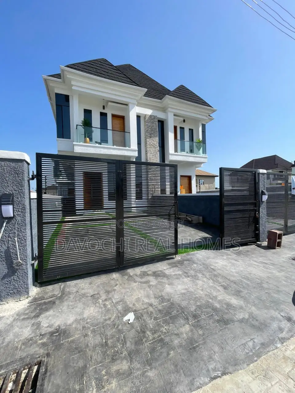 4bdrm Duplex in Ikota Lekki for sale