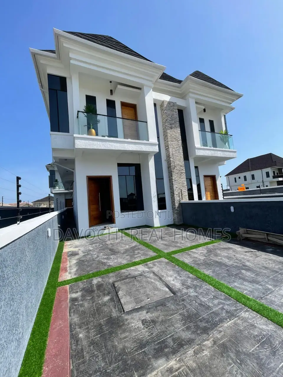4bdrm Duplex in Ikota Lekki for sale