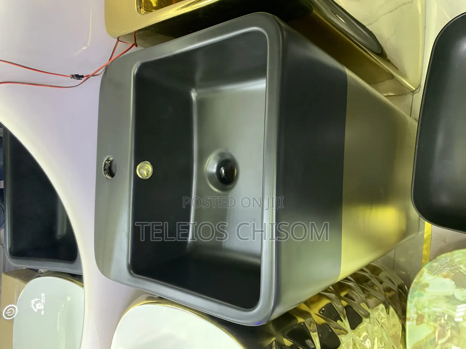 Wash Hand Basin Free Standing Black and Gold