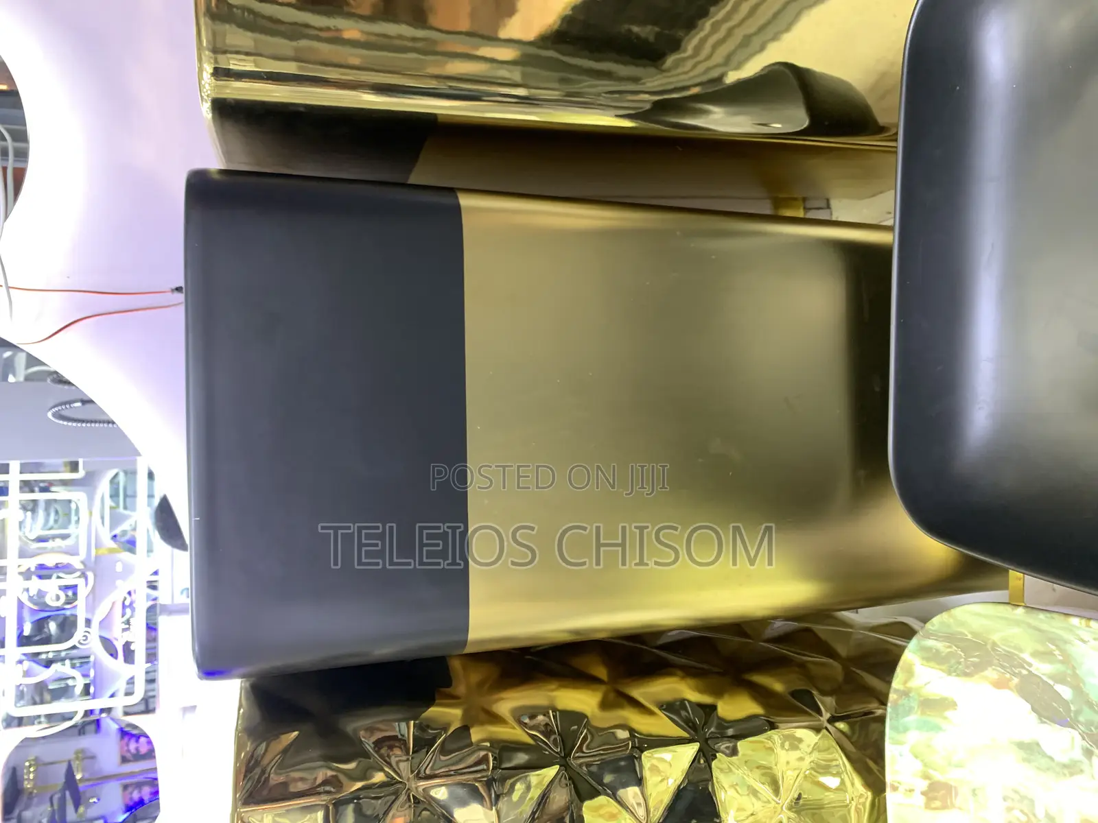 Wash Hand Basin Free Standing Black and Gold