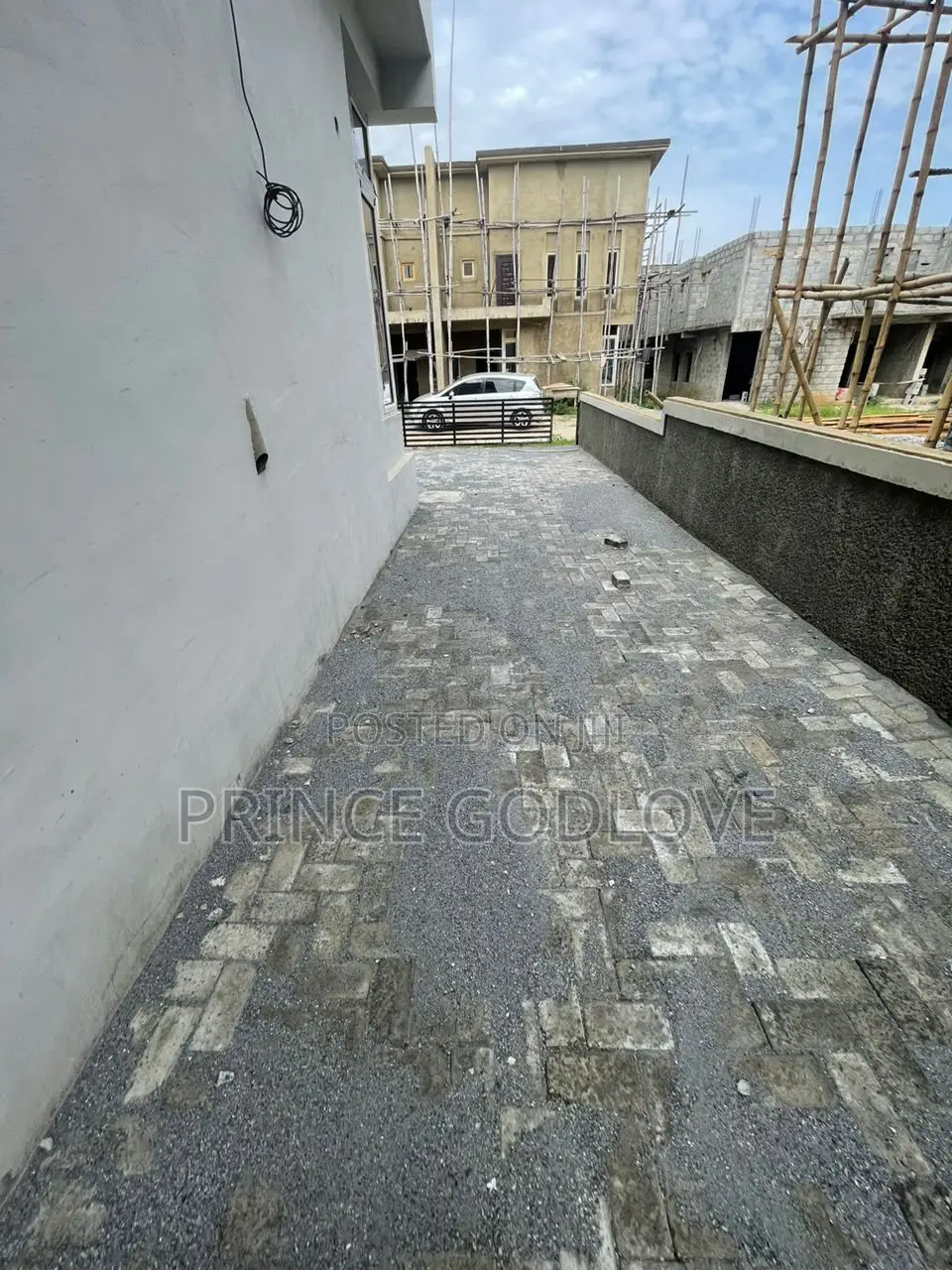3bdrm Duplex in Dunu Estate, Dawaki for rent