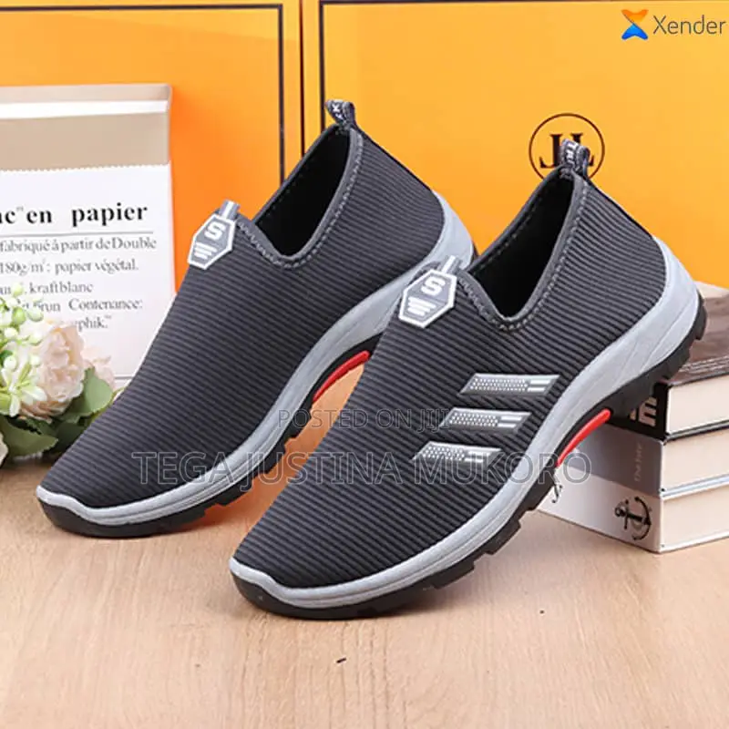 Unisex Easy Wears Sneakers