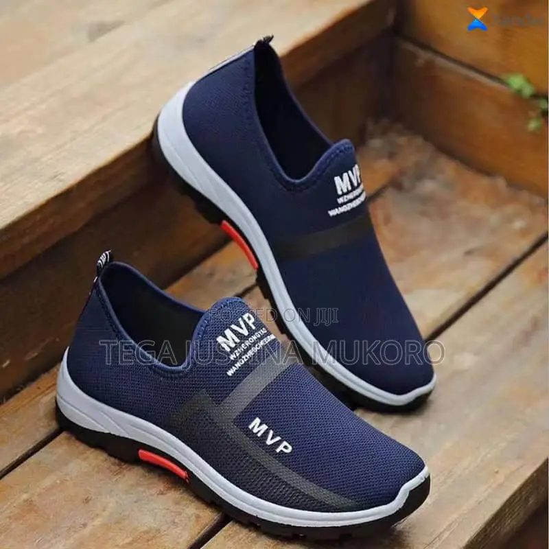 Unisex Easy Wears Sneakers