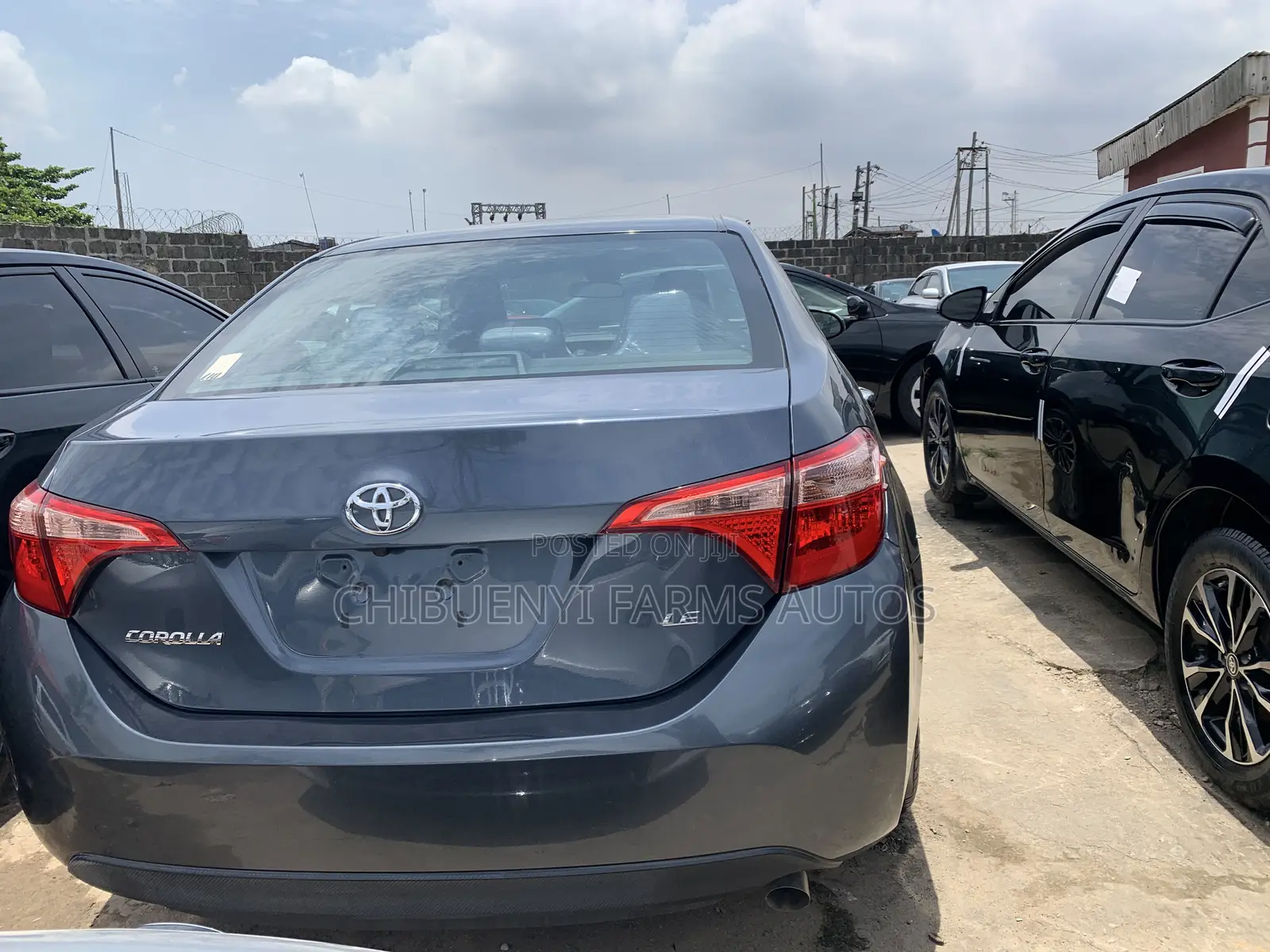Toyota Corolla LE (1.8L 4cyl 2A) 2018 Blue