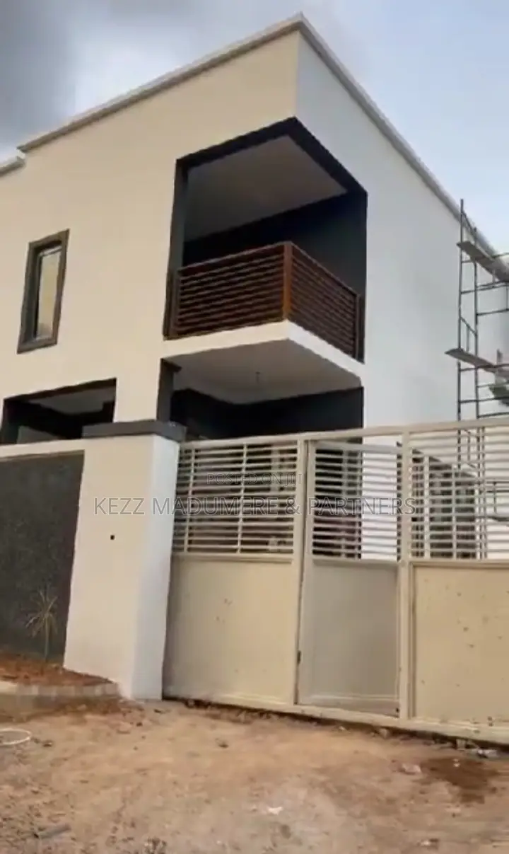 4bdrm Duplex in Trans Ekulu , Enugu for sale