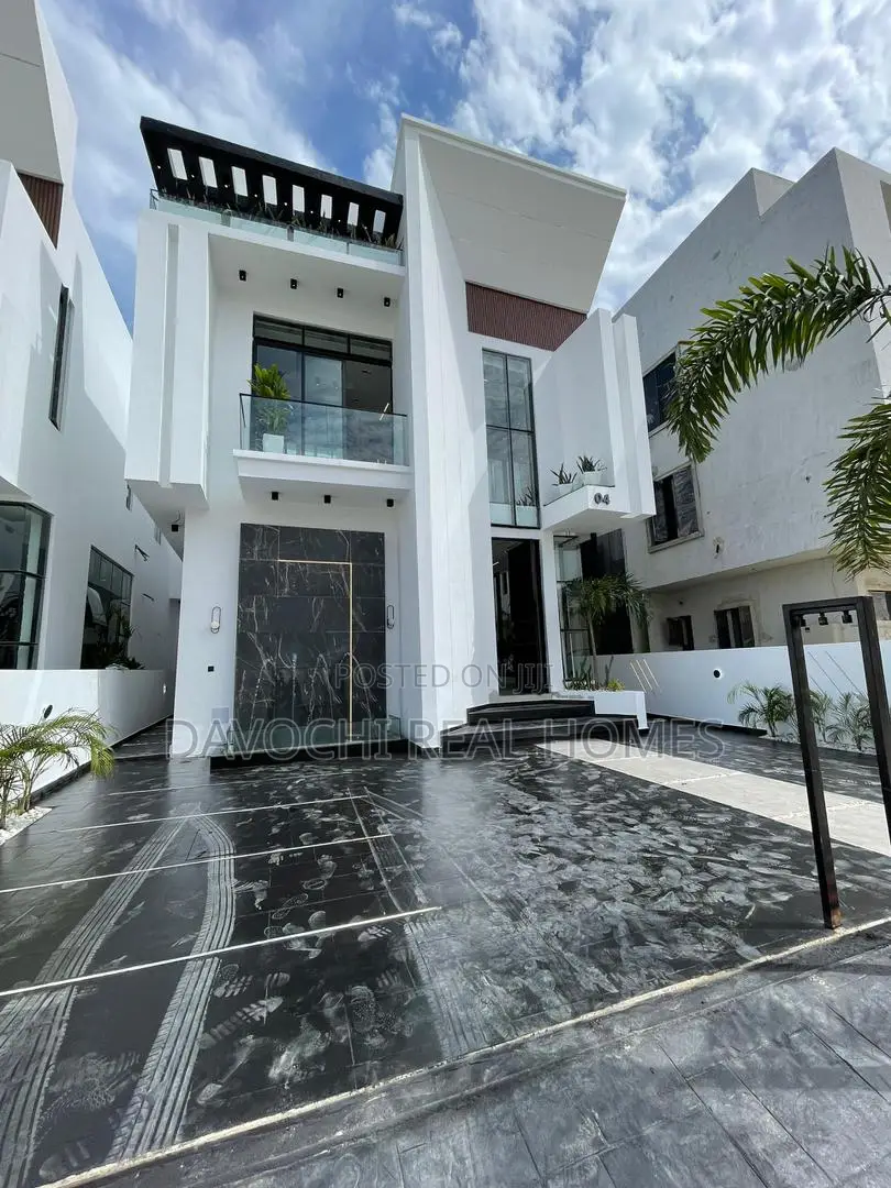 5bdrm Duplex in Chevron Drive, Lekki for sale