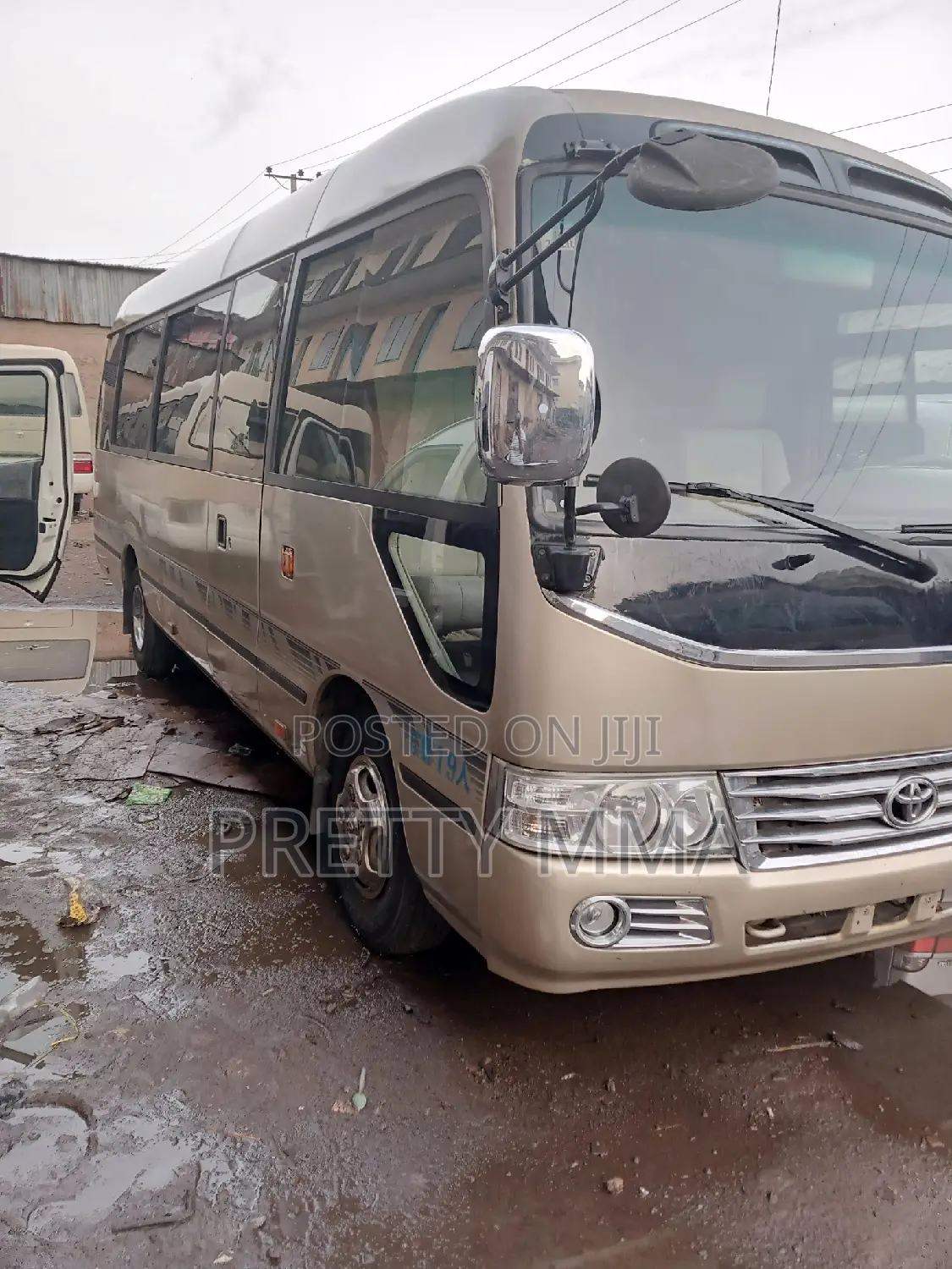 Toyota Coaster 2014 Beige