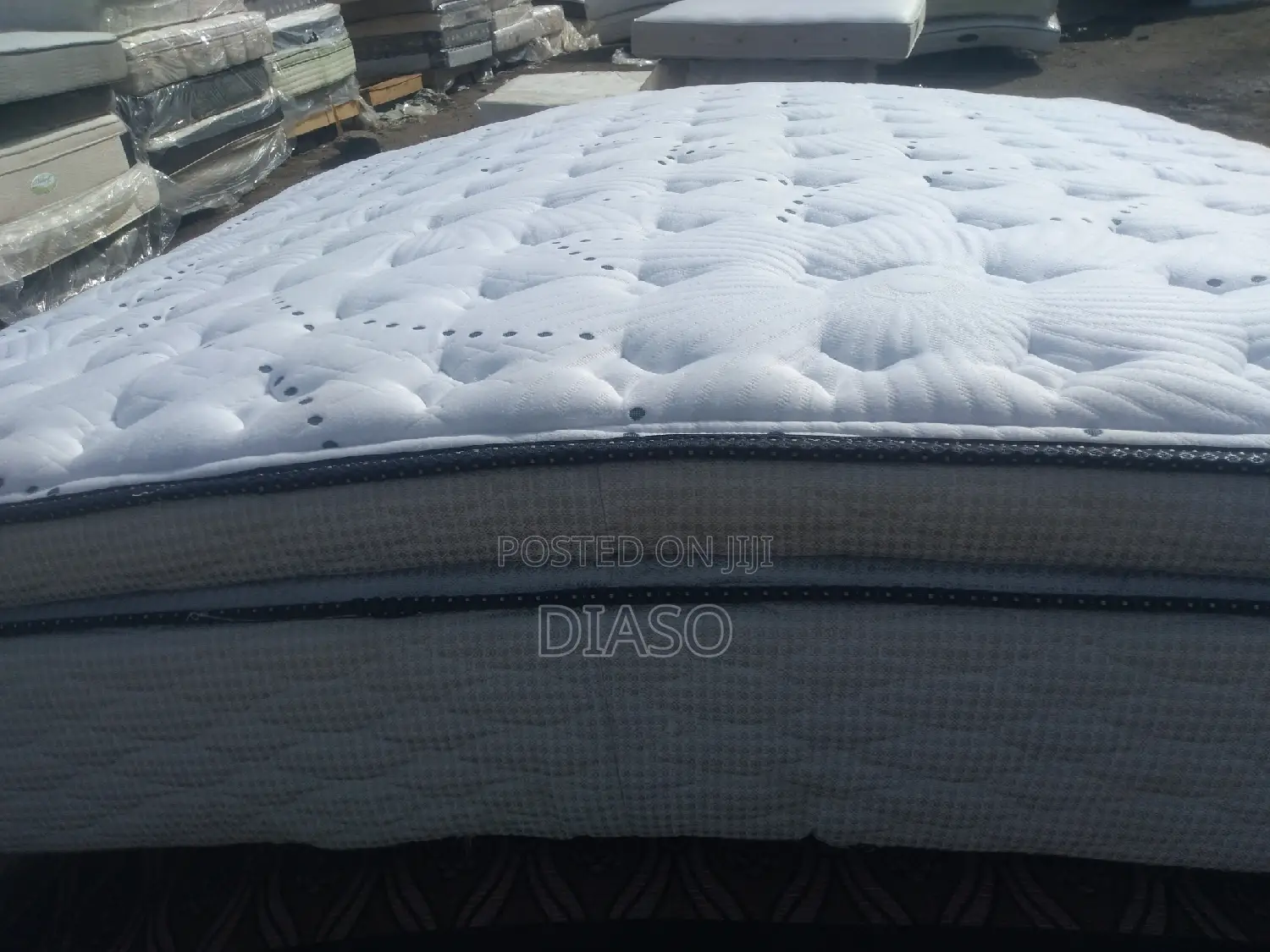 Order for Your 14inches Canadian Hybrid Matress Get a Gift