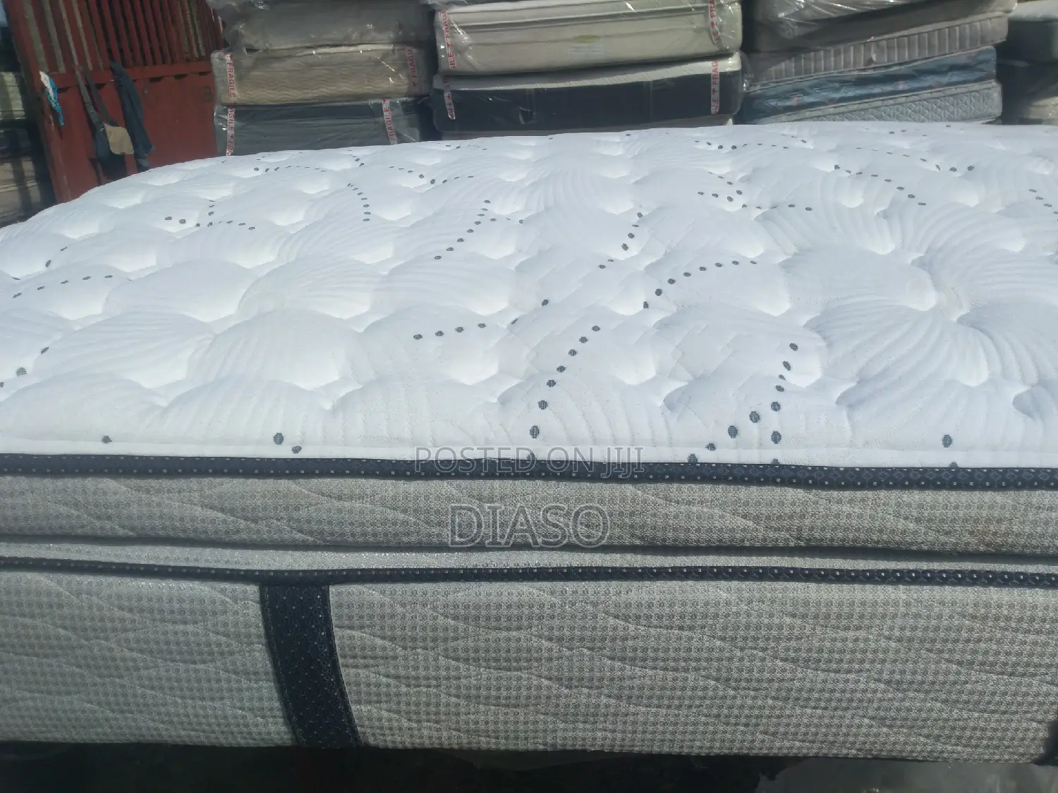 Order for Your 14inches Canadian Hybrid Matress Get a Gift