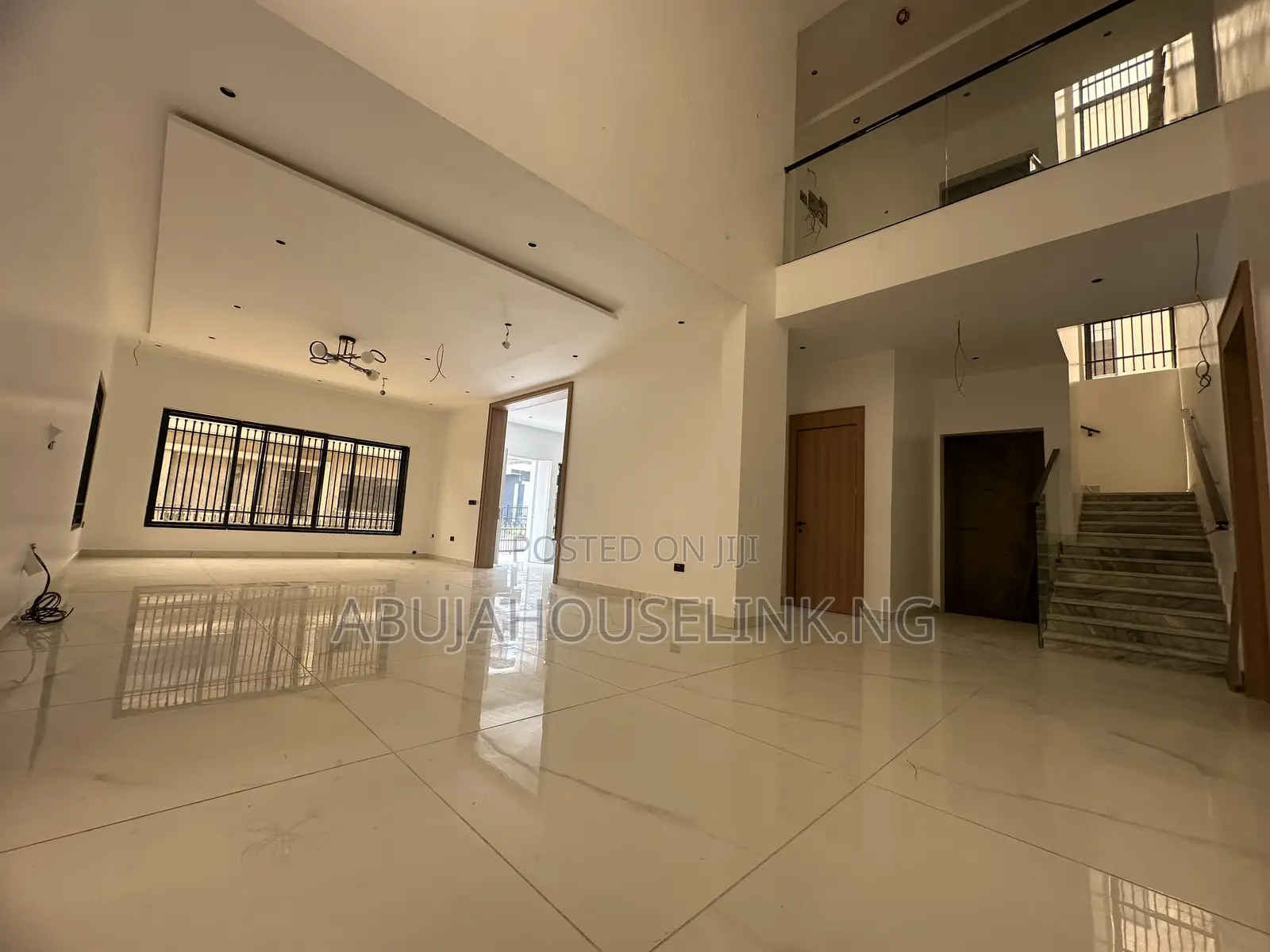 6bdrm Duplex in Guzape Main Abuja for sale