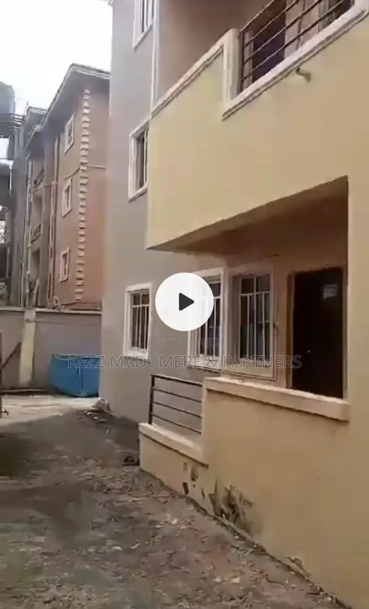 5bdrm Block of Flats in Near Liberty Bus for sale