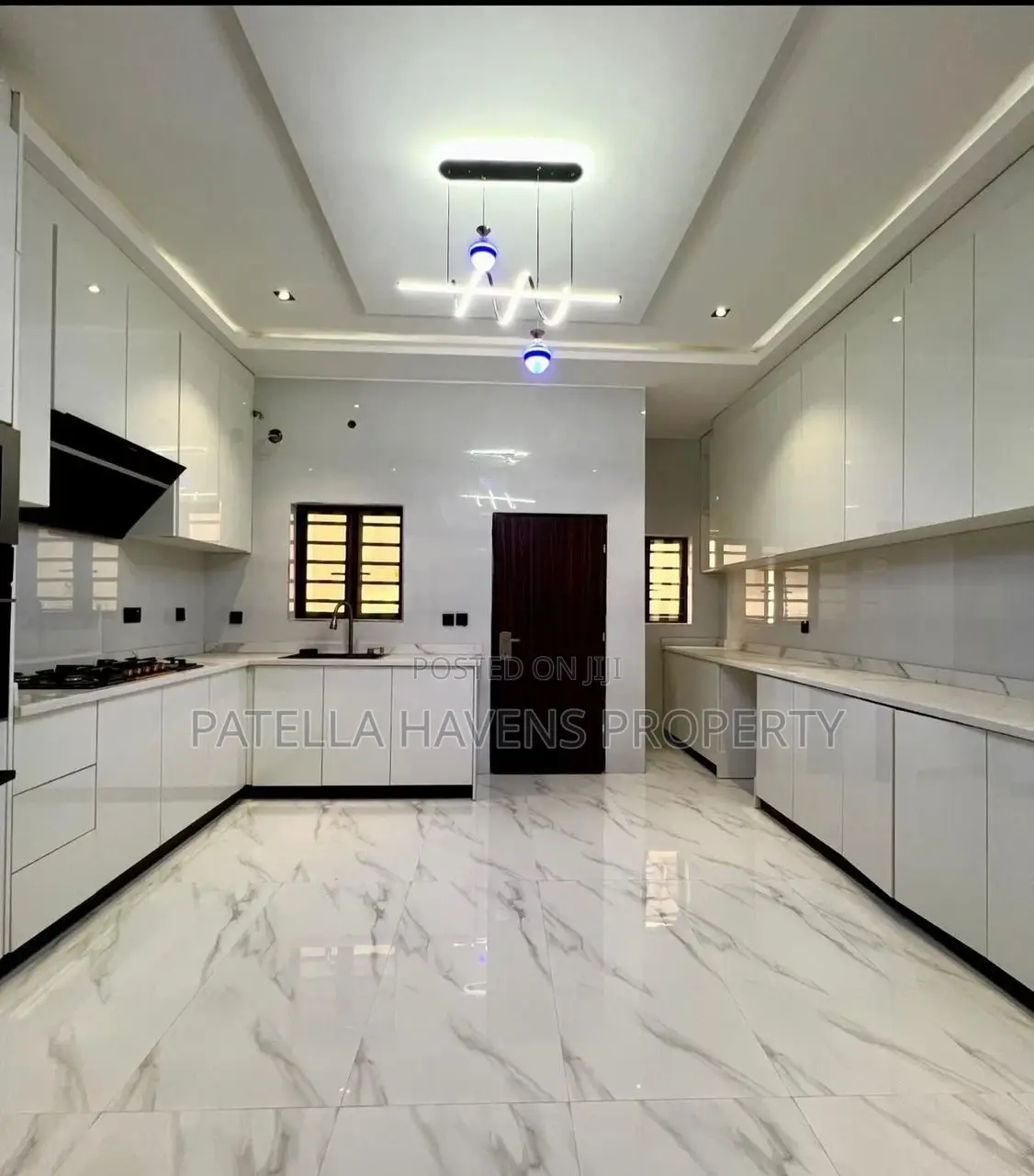4bdrm Duplex in Apo District for sale