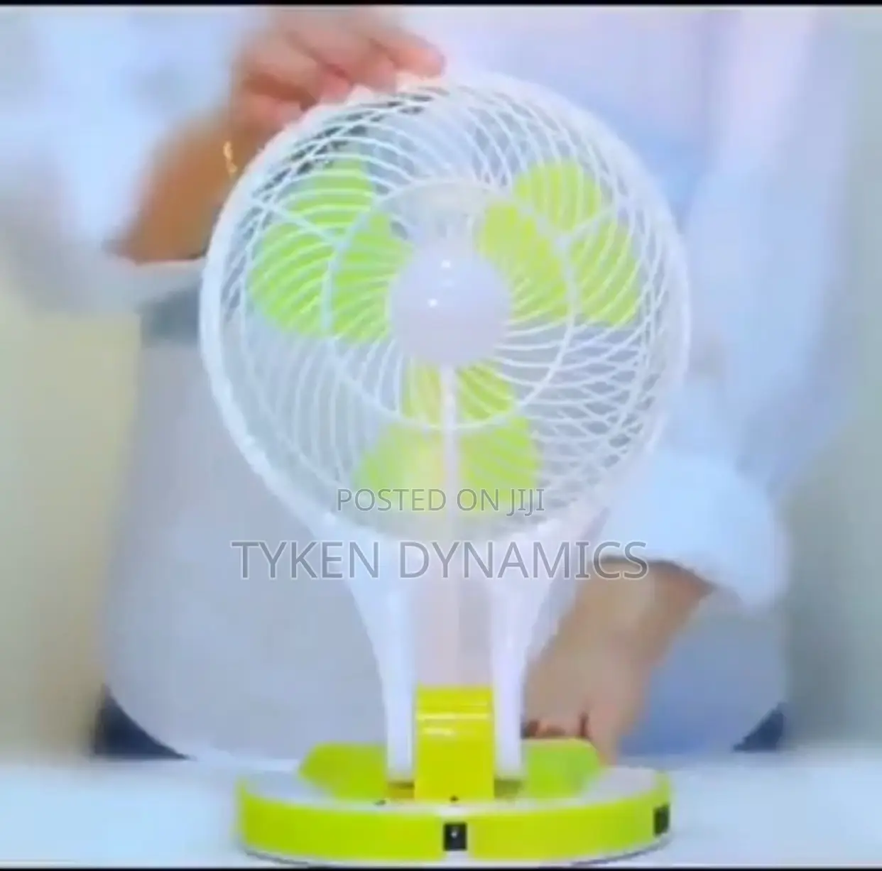 Rechargeable Portable Table Top Mini Fan With Led Light