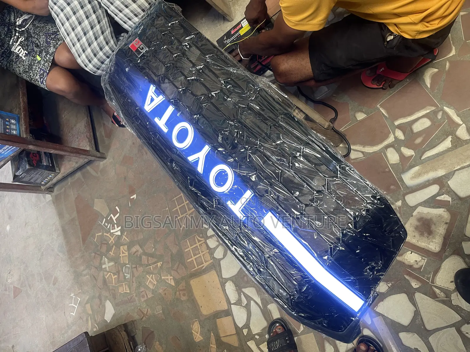 Landcruiser 2022 / 2023 Front Grill With LED Light