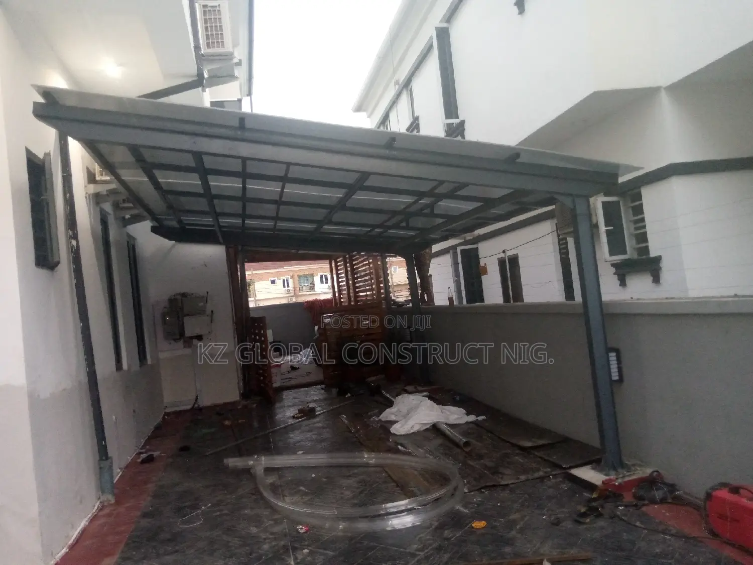 Carport With Polycarbonate Covering Series 002