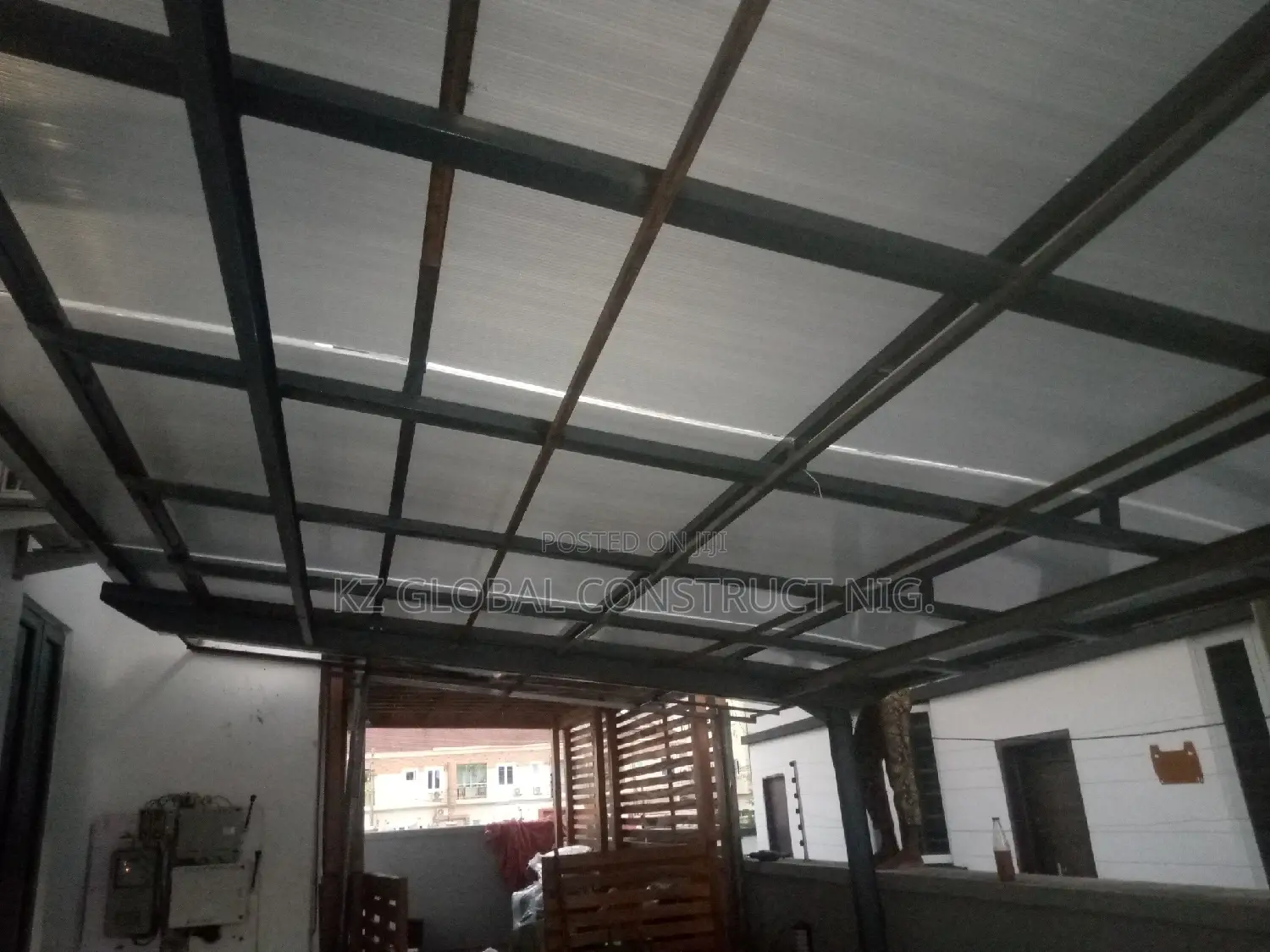 Carport With Polycarbonate Covering Series 002