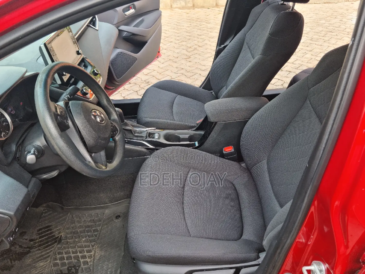 Toyota Corolla LE 2020 Red