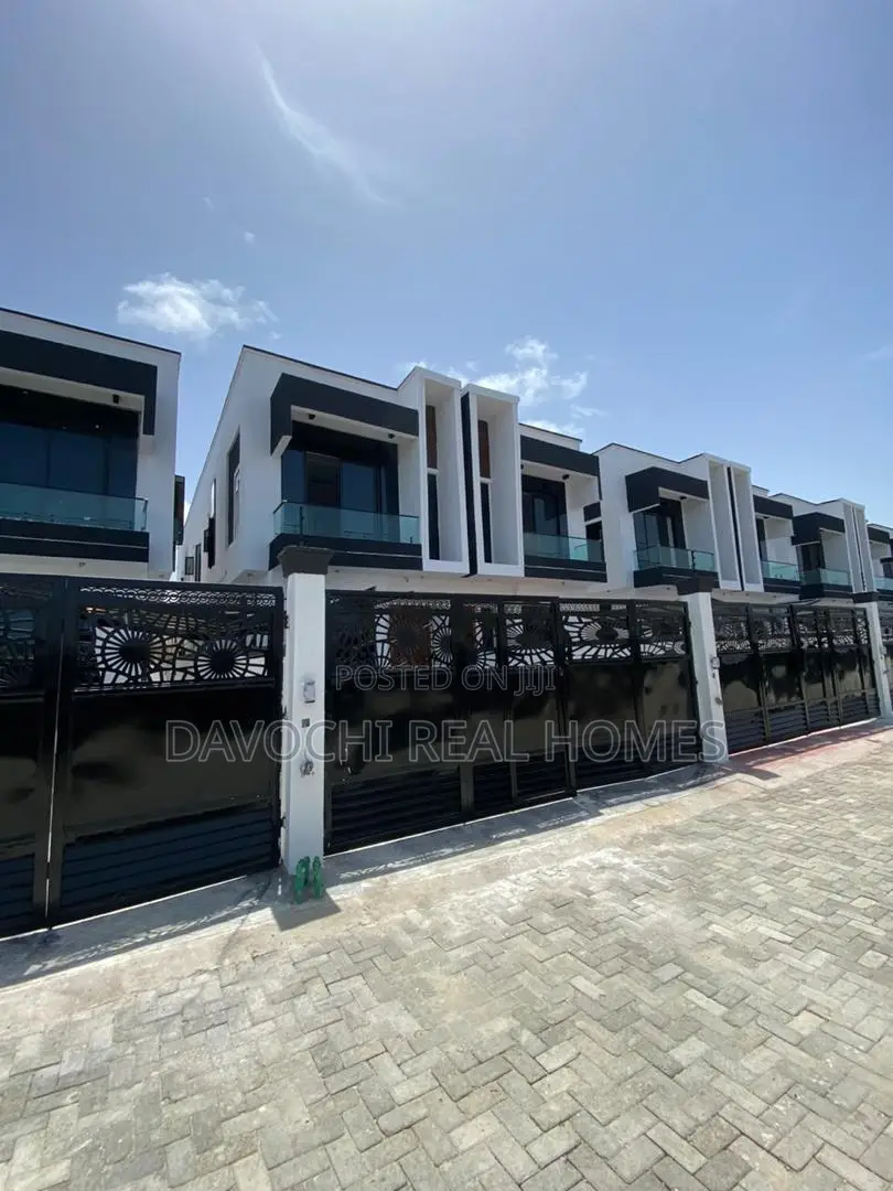 4bdrm Duplex in By Chevron Second, Lekki for sale