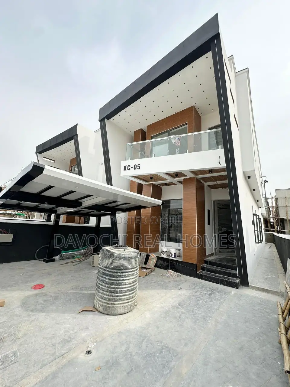 5bdrm Duplex in Ajah for sale