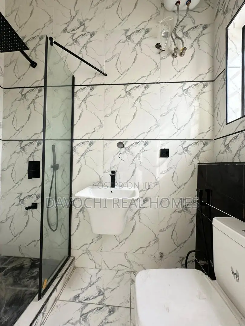 5bdrm Duplex in Ajah for sale