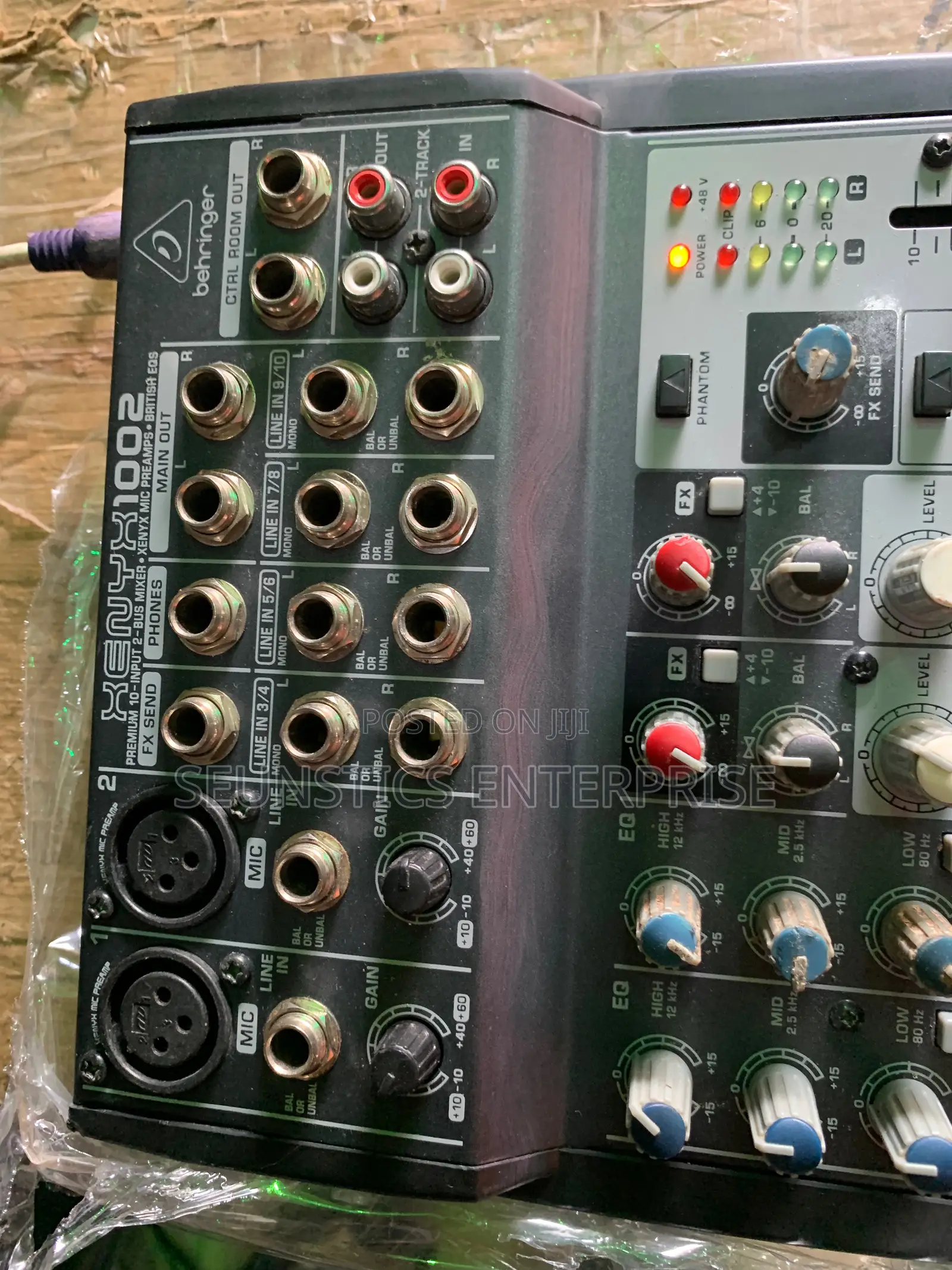 Quality Behringer Xenyx 1002 Analog Mixer