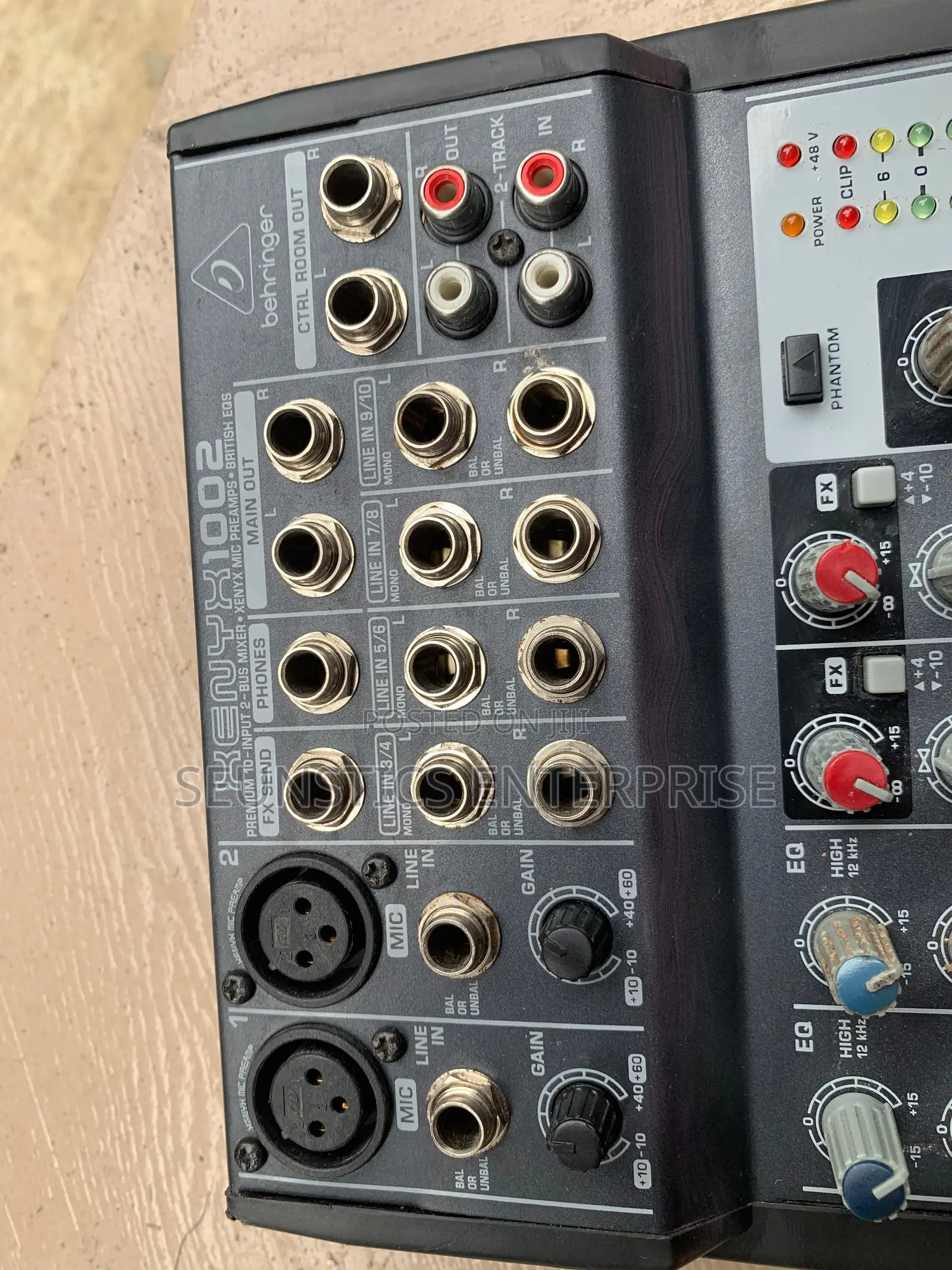 Quality Behringer Xenyx 1002 Analog Mixer