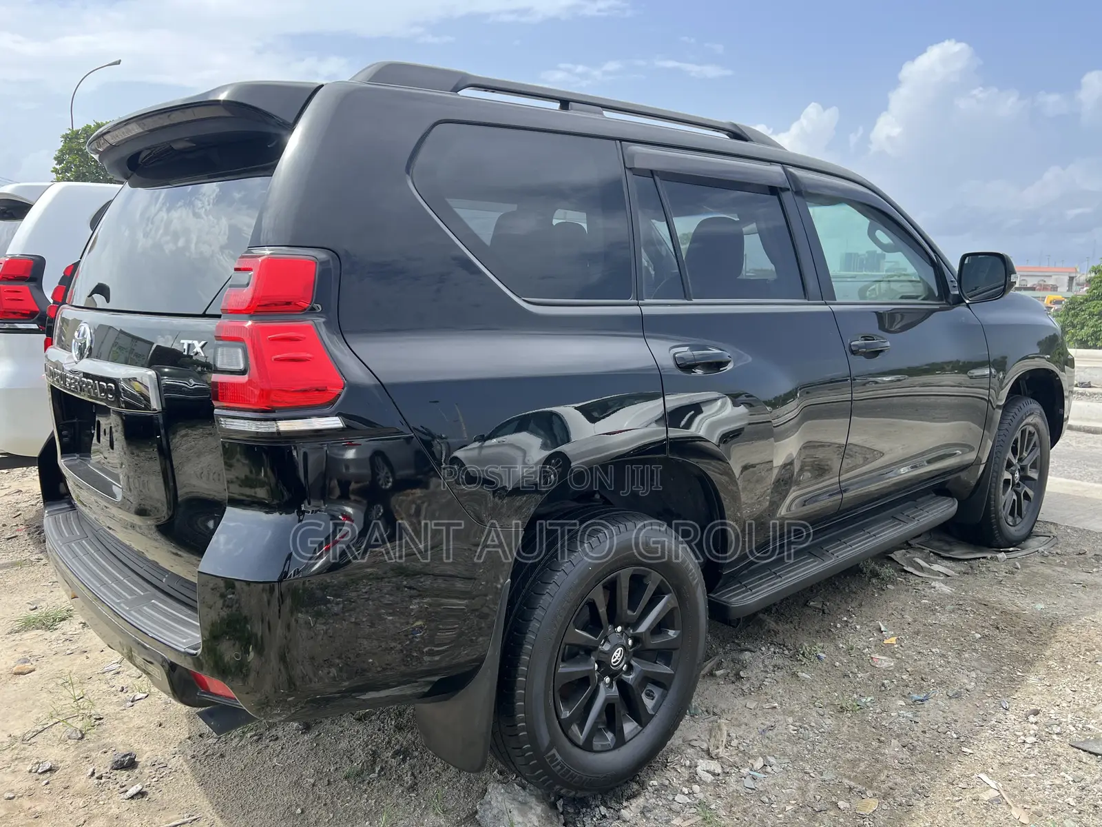 Toyota Land Cruiser Prado 2022 Black