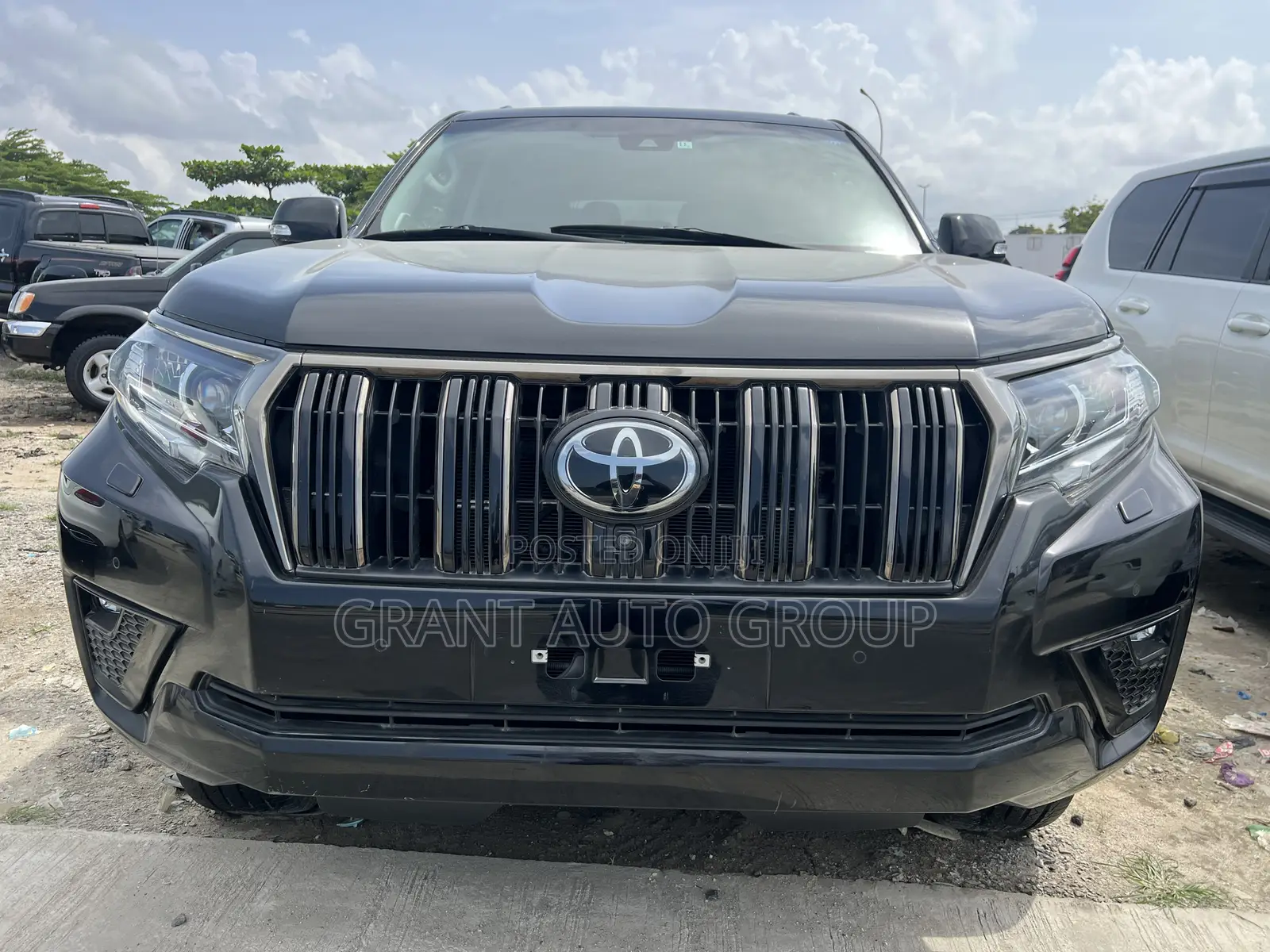 Toyota Land Cruiser Prado 2022 Black