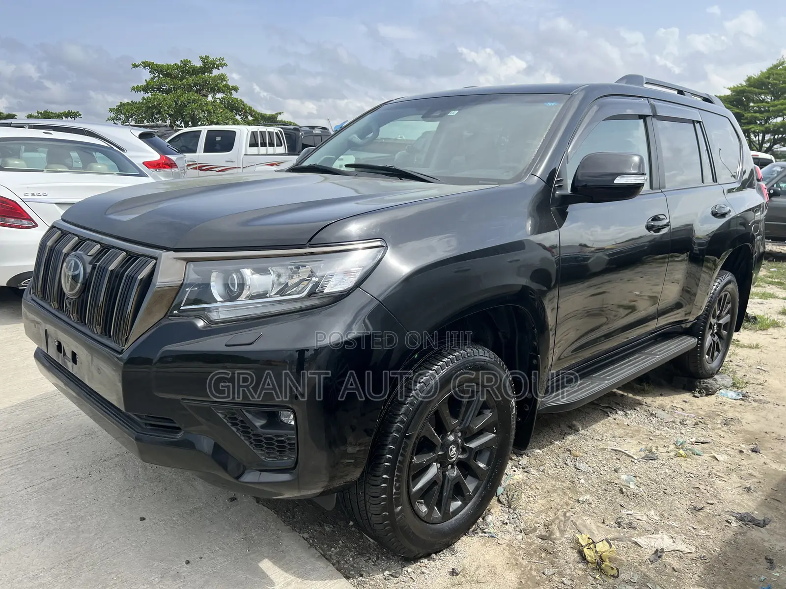 Toyota Land Cruiser Prado 2022 Black