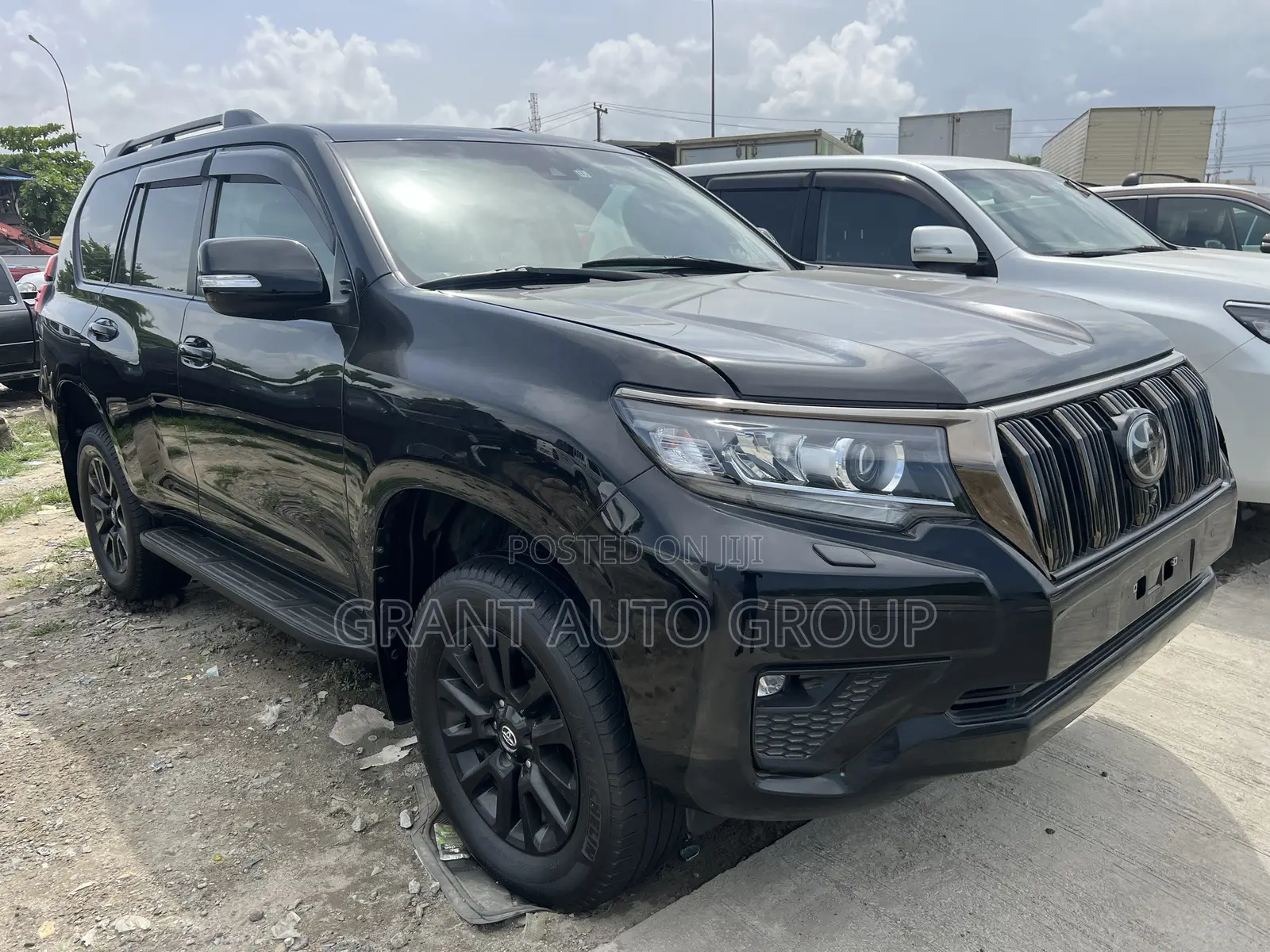 Toyota Land Cruiser Prado 2022 Black