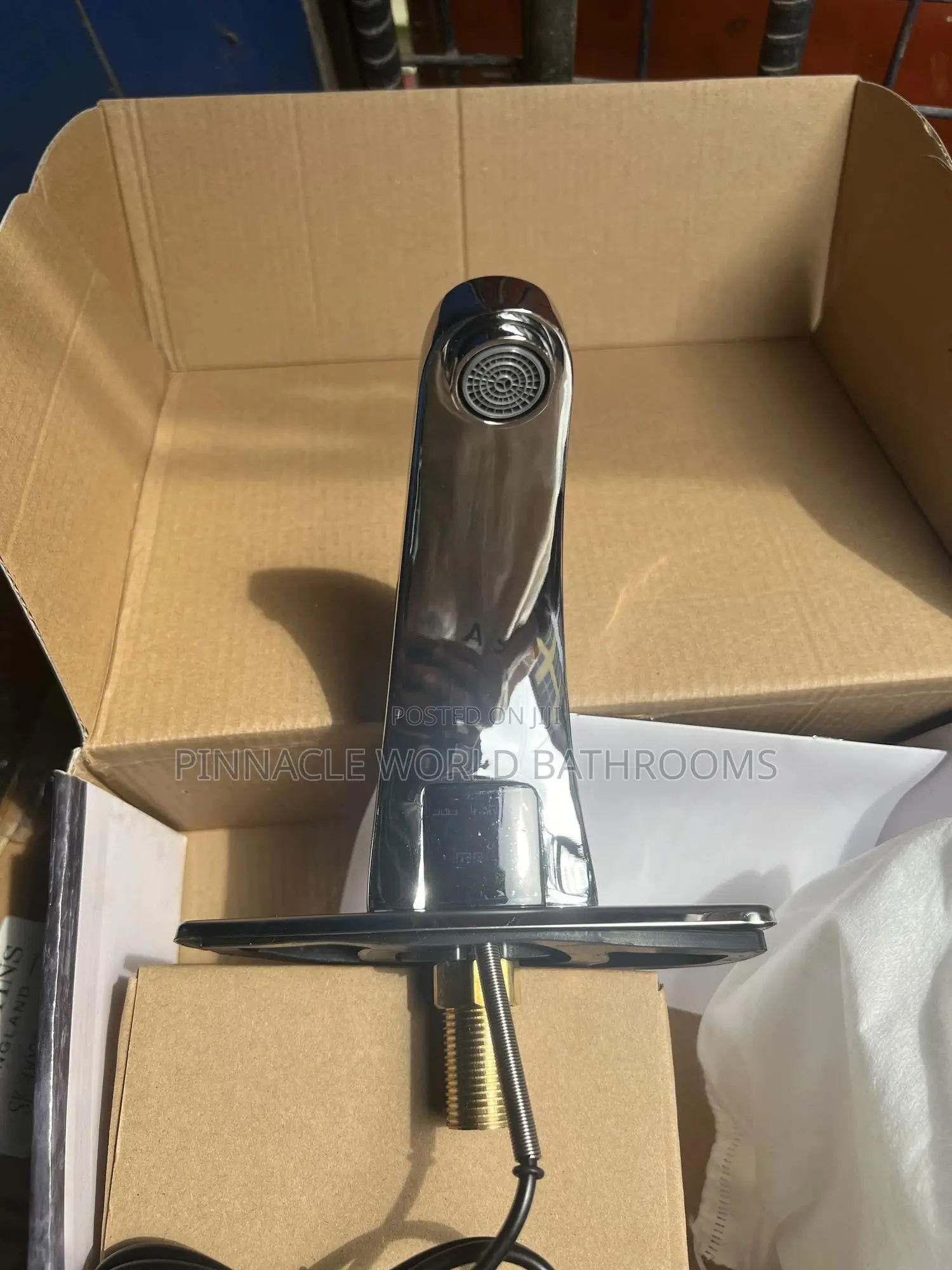Electric and Battey Single Sensor Basin Tap