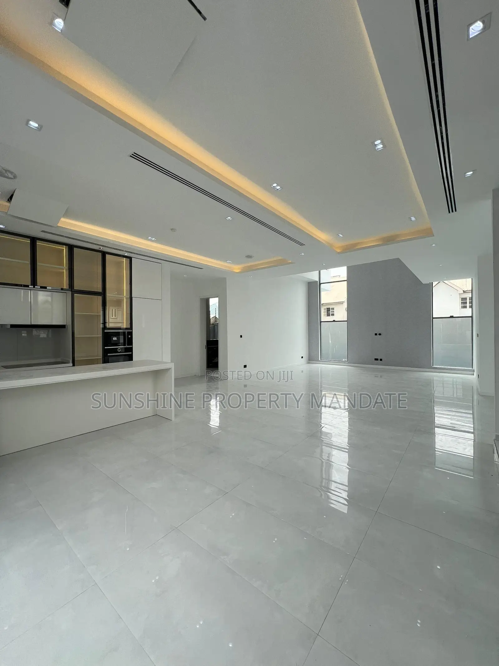5bdrm Duplex in Lekki Phase 1 for sale