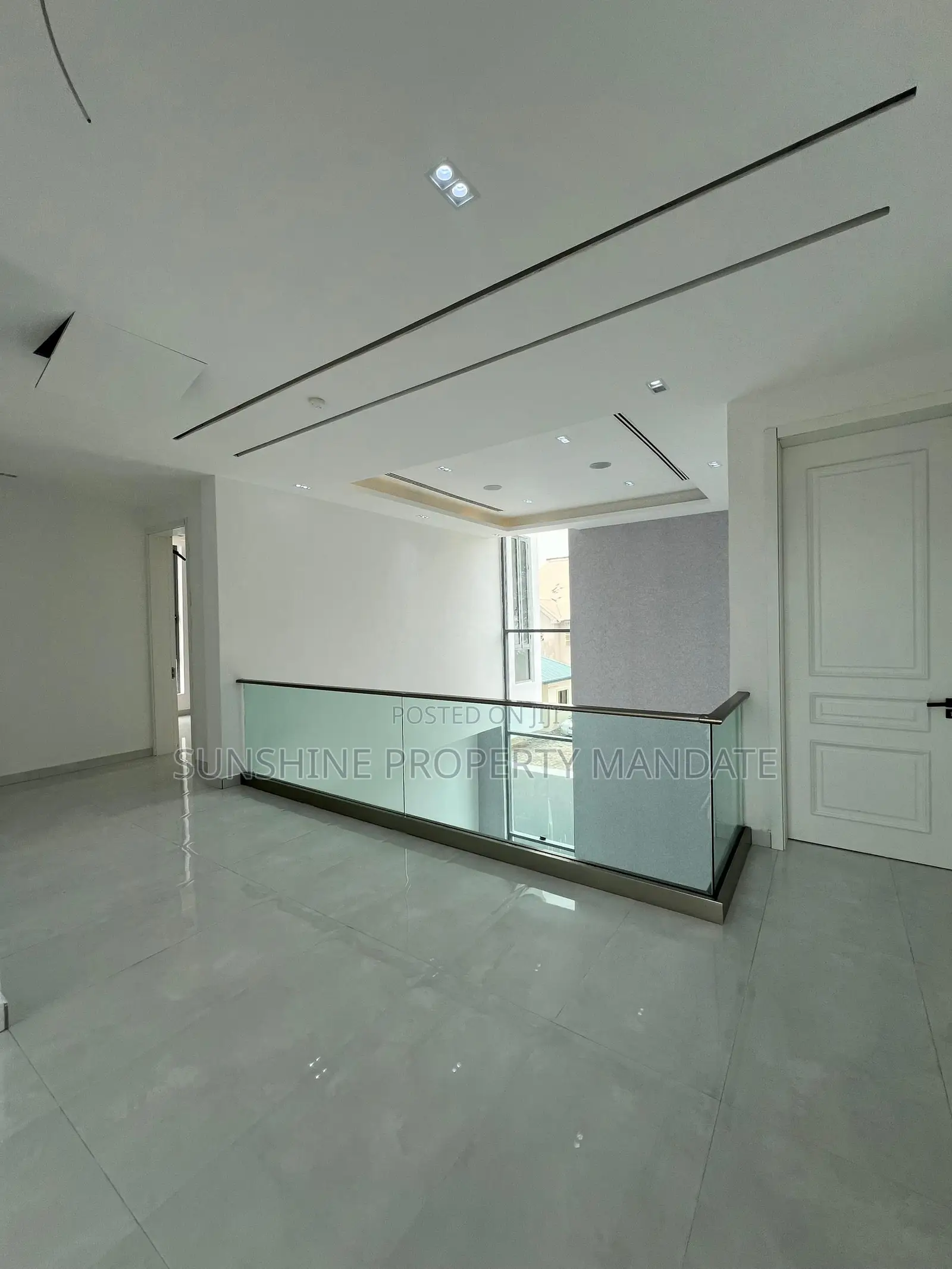 5bdrm Duplex in Lekki Phase 1 for sale