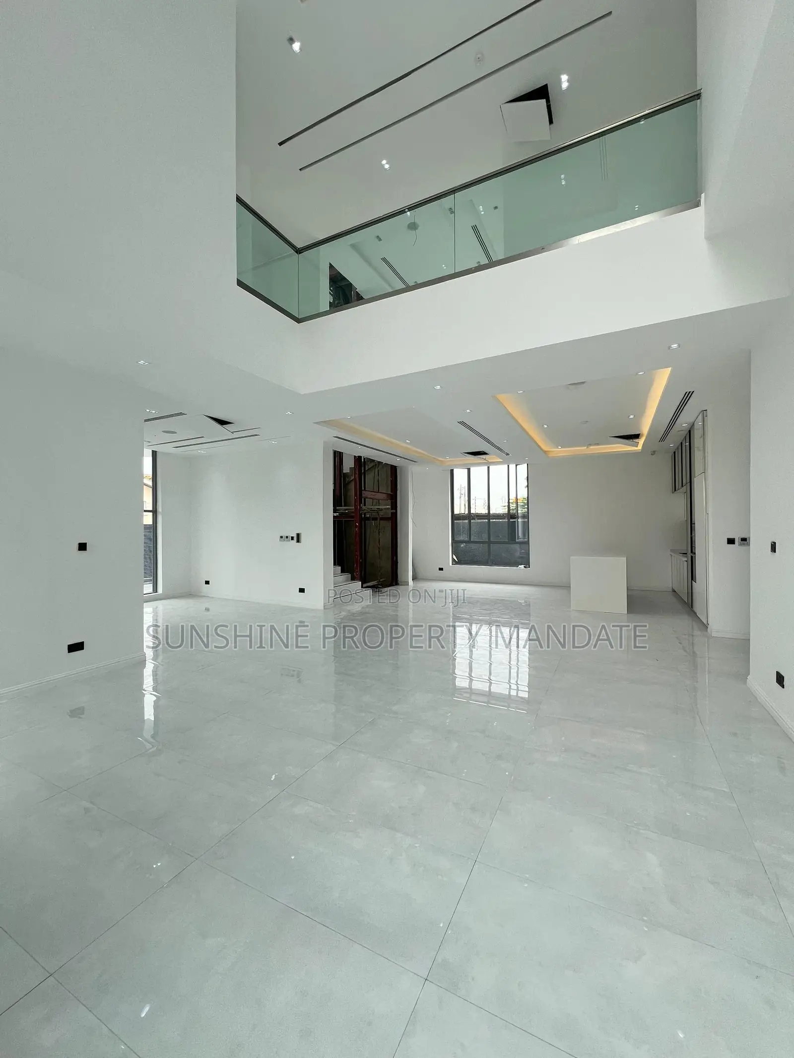 5bdrm Duplex in Lekki Phase 1 for sale