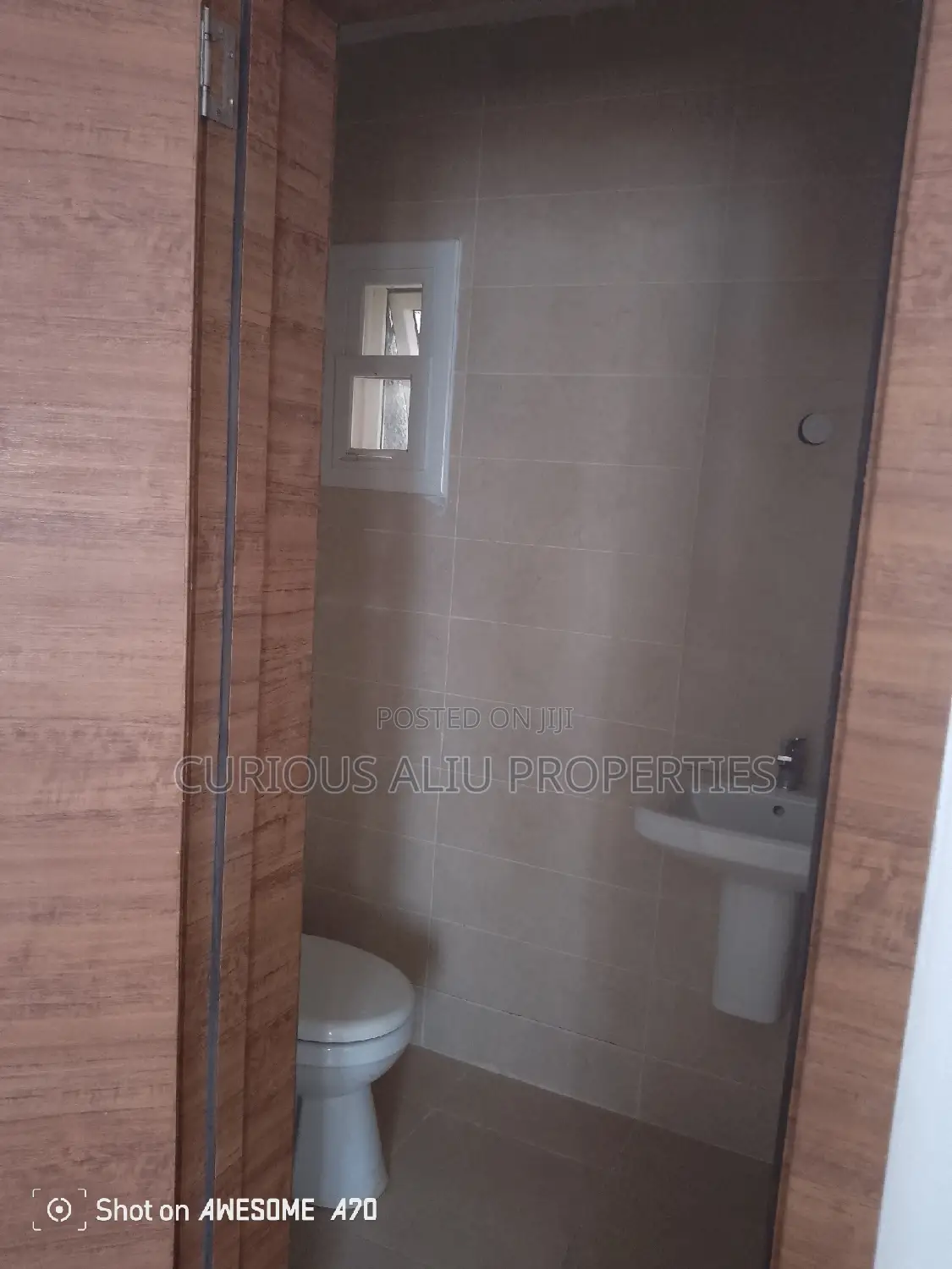 2bdrm Block of Flats in Baillad Estate, Life Camp for rent