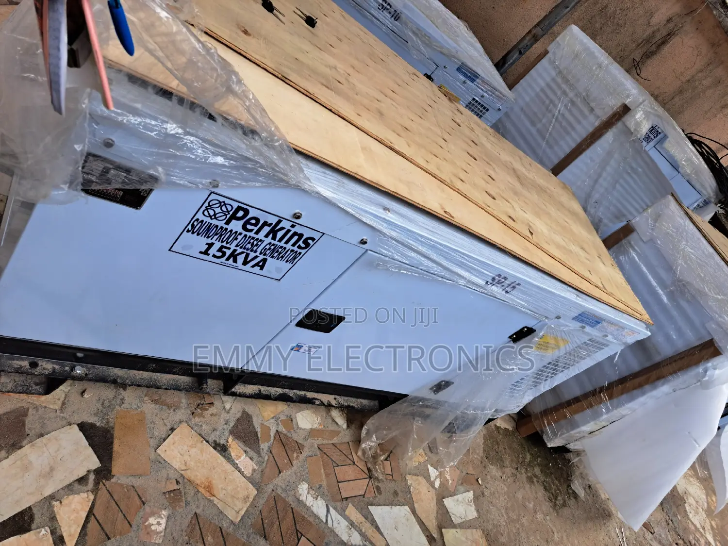 Perkins Diesel Soundproof Generator Model Sp15kva 100% Coppe
