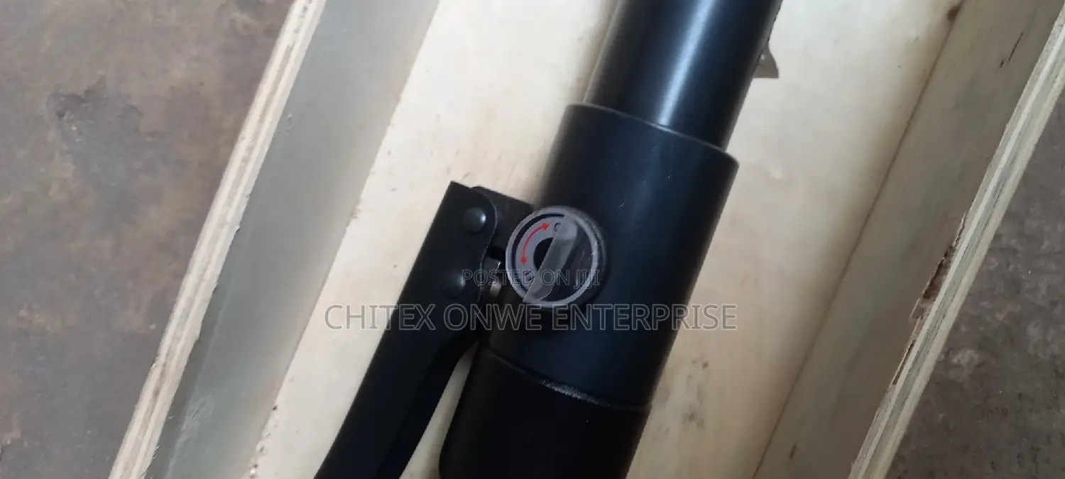 Hydraulic Cable Cutter (Big Size and the Small Size Is A)